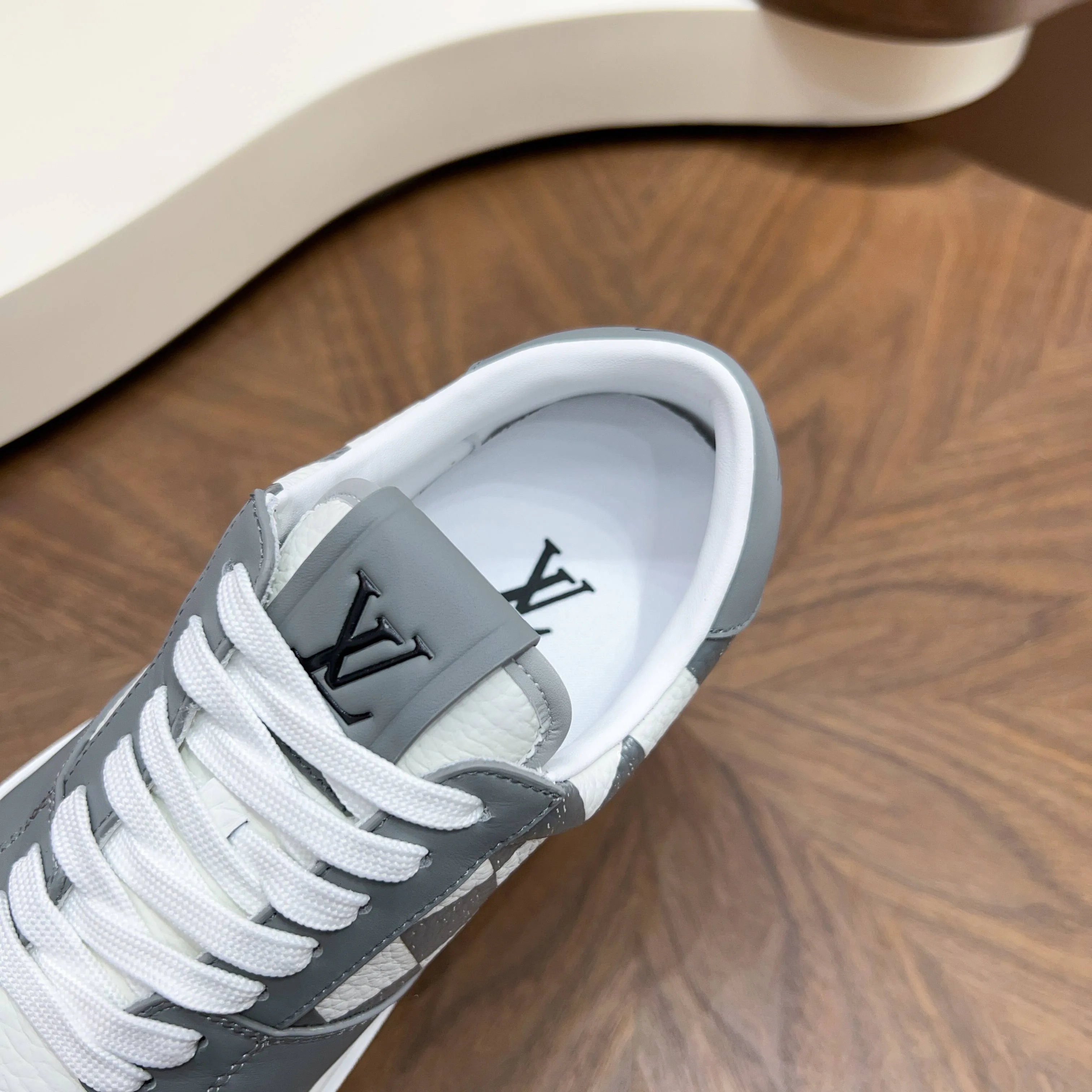 Кроссовки Мужские Louis Vuitton 18117104