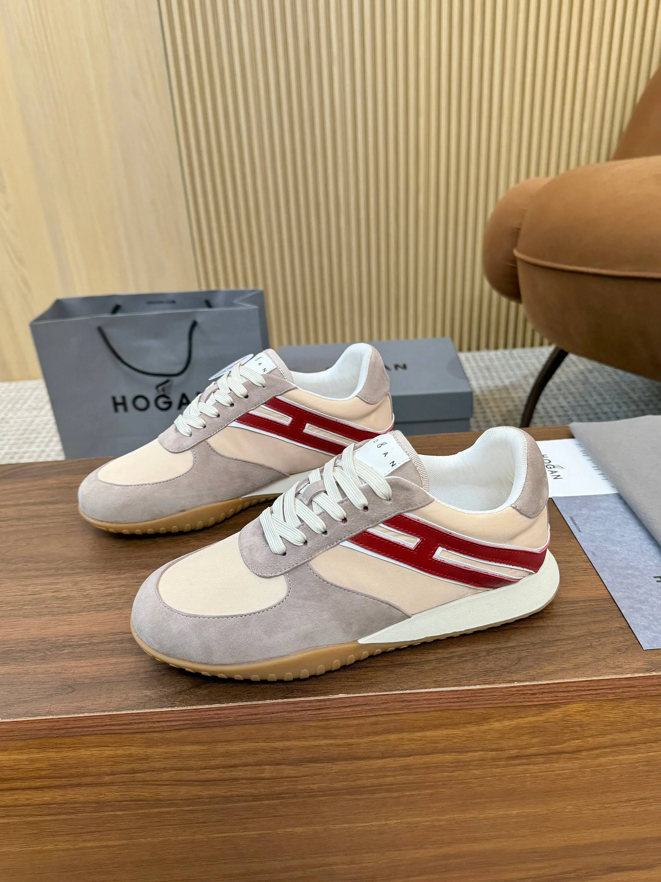 Кроссовки Женские Hogan 17182562