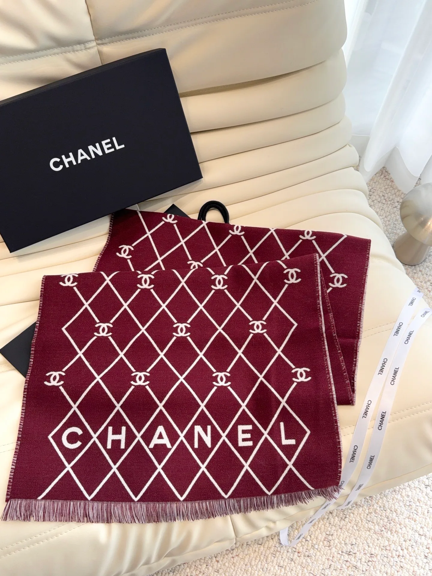 Шарфы Chanel 18675803