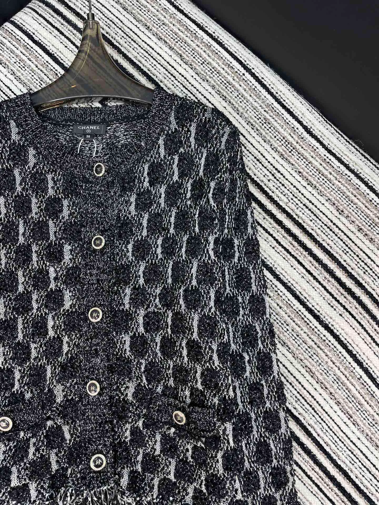 Джемперы И Свитеры Женские Chanel 811602