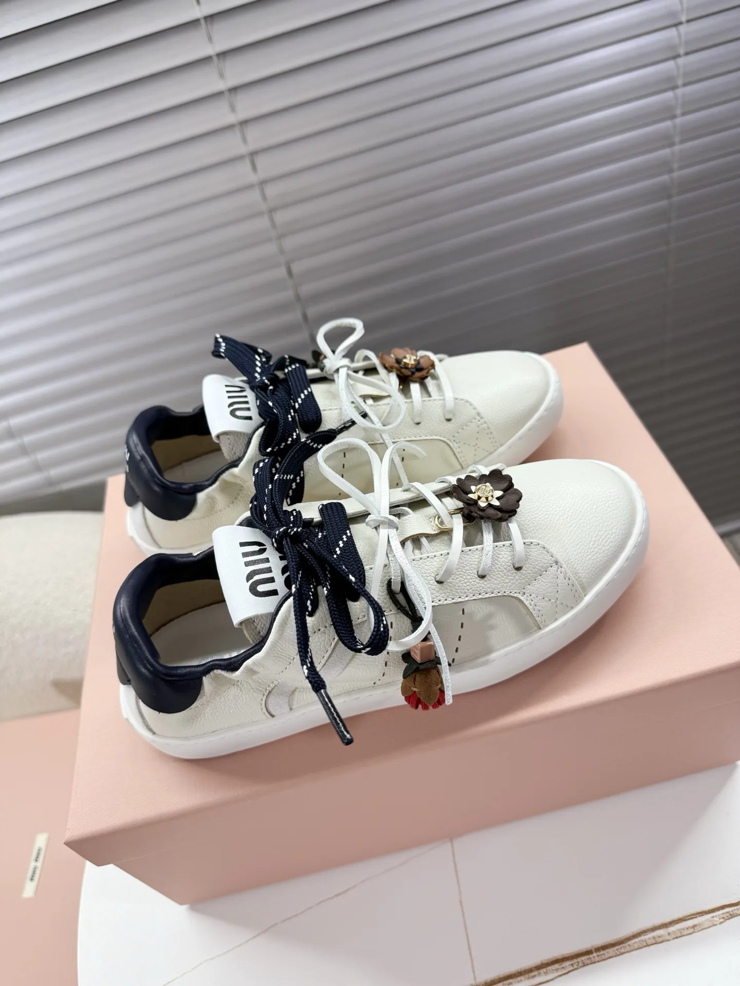 Кроссовки Женские Miu Miu 3742562