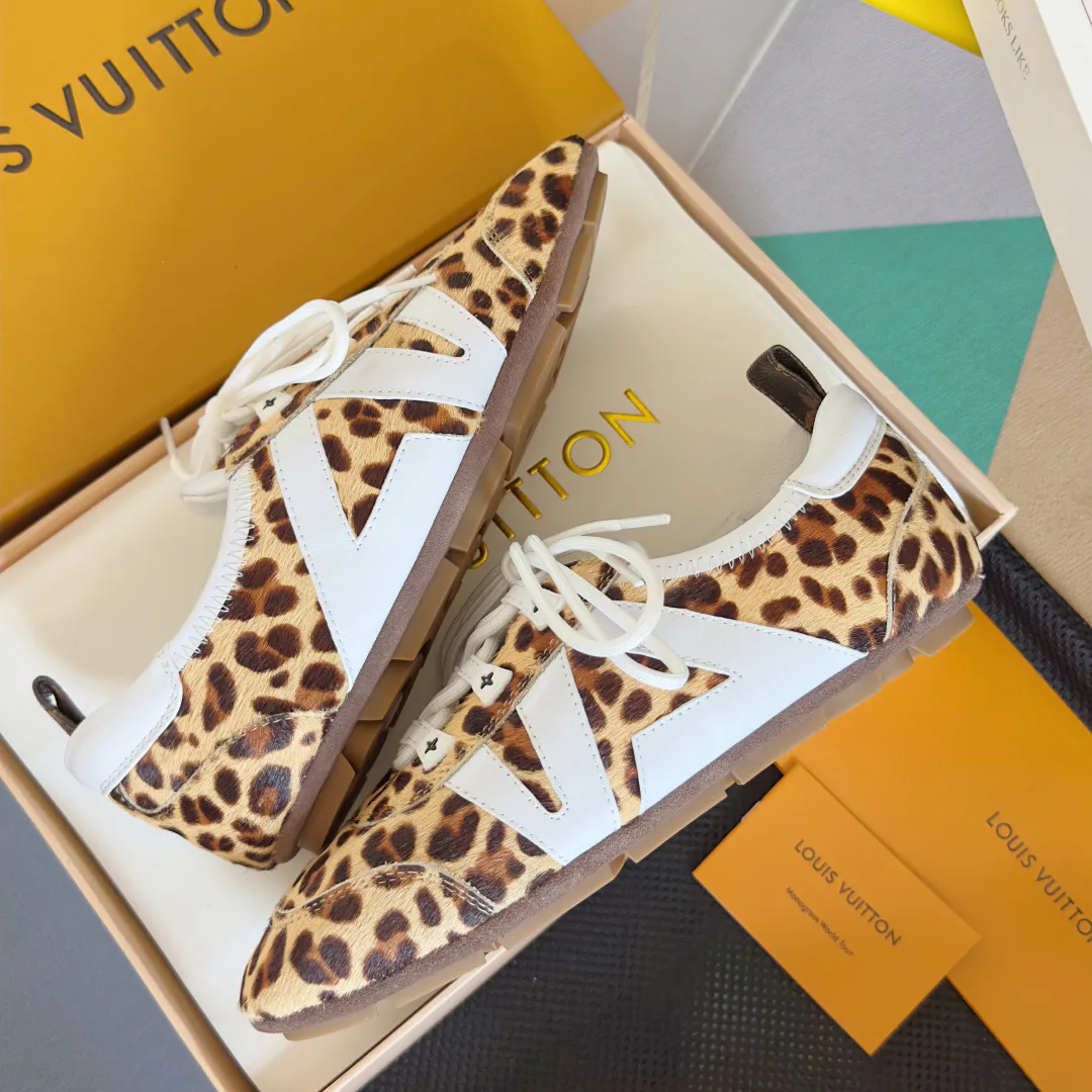 Кроссовки Женские Louis Vuitton 3098163