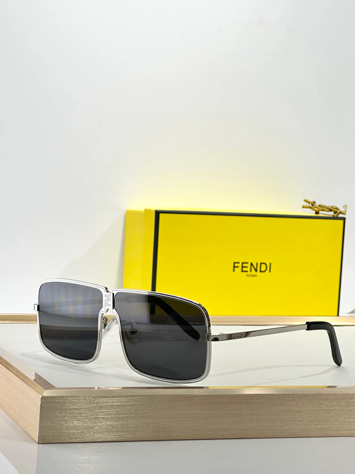 Очки Fendi 6192649