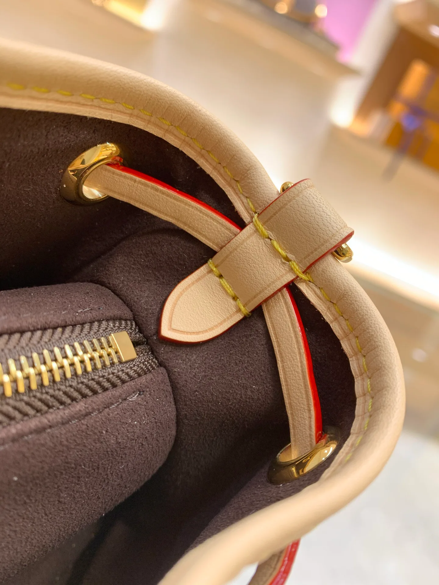 Классические Сумки Женские Louis Vuitton 17303176
