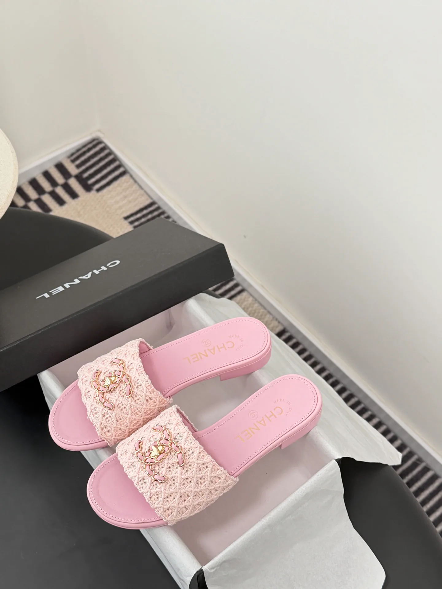 Шлепанцы Женские Chanel 11677200
