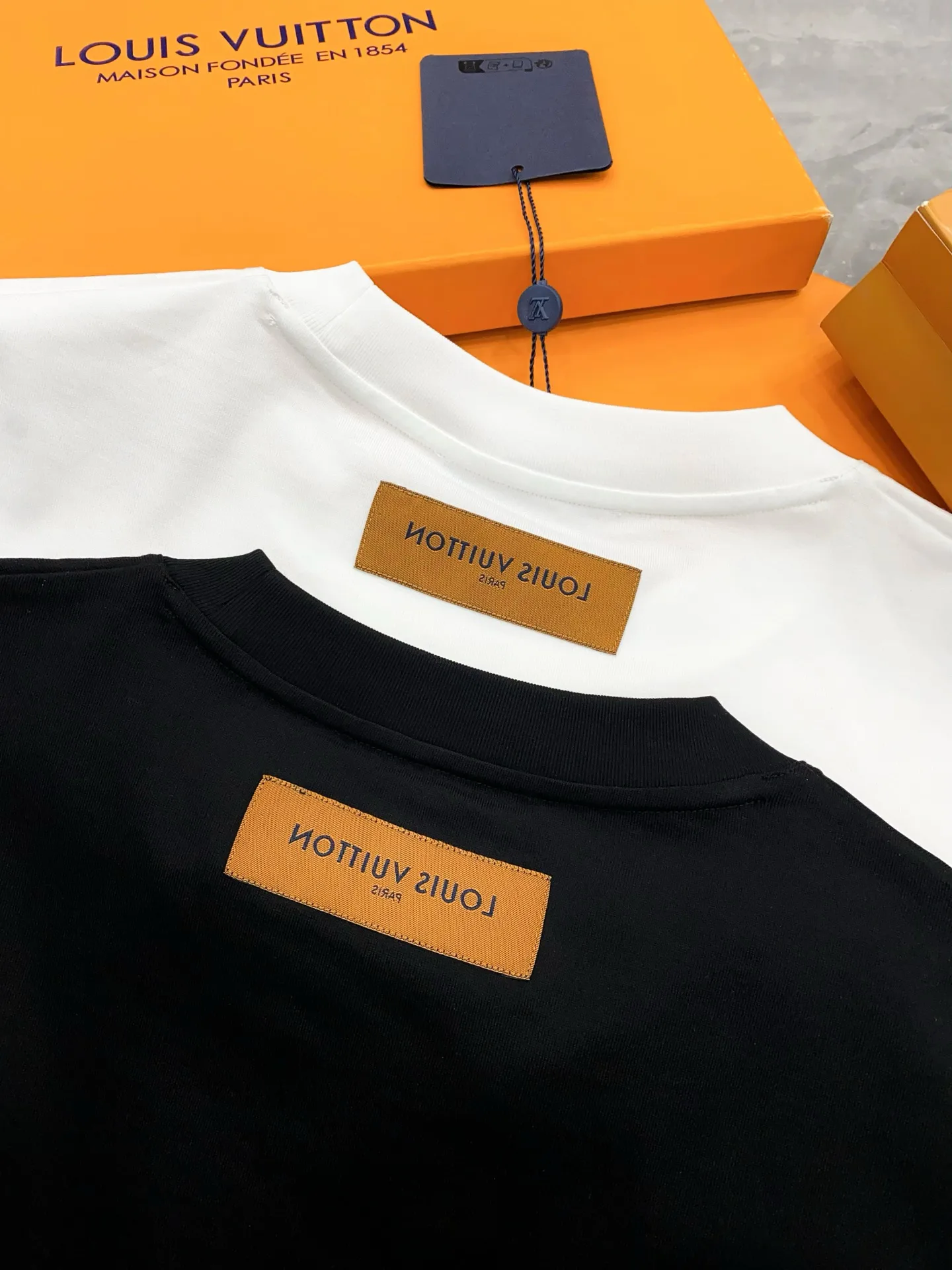 Футболки Женские Louis Vuitton 4380389
