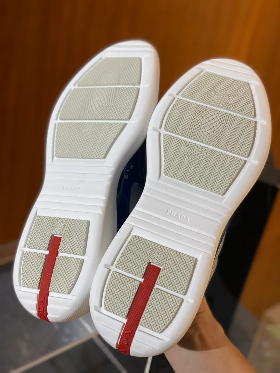 Кроссовки Женские Prada 1845395