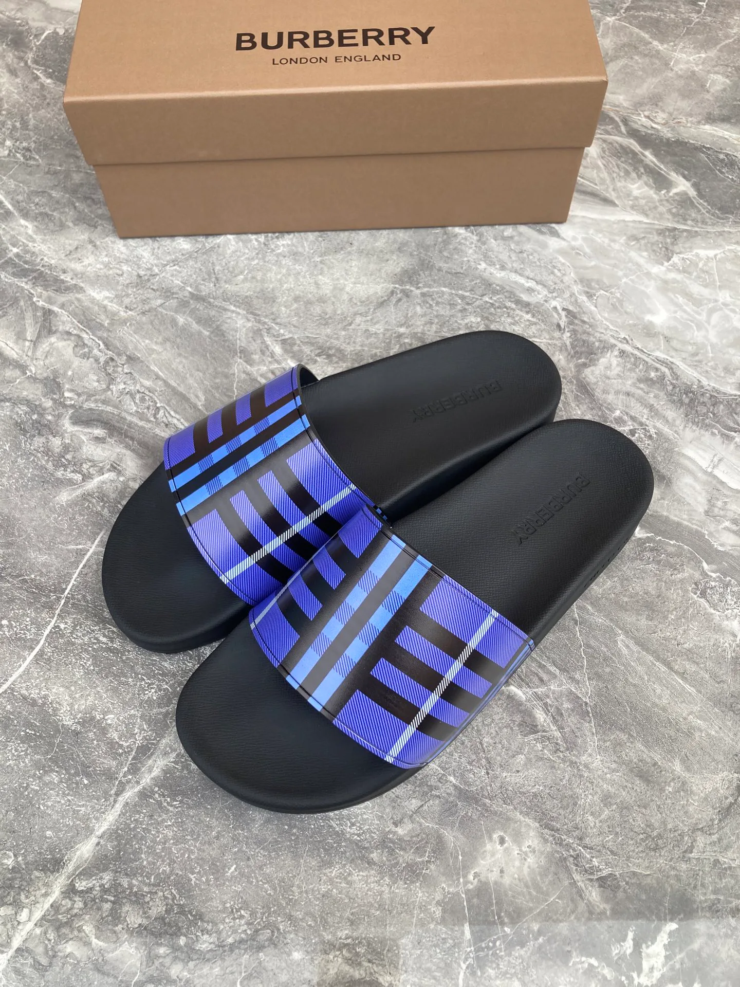 Шлепанцы Женские Burberry 5879839