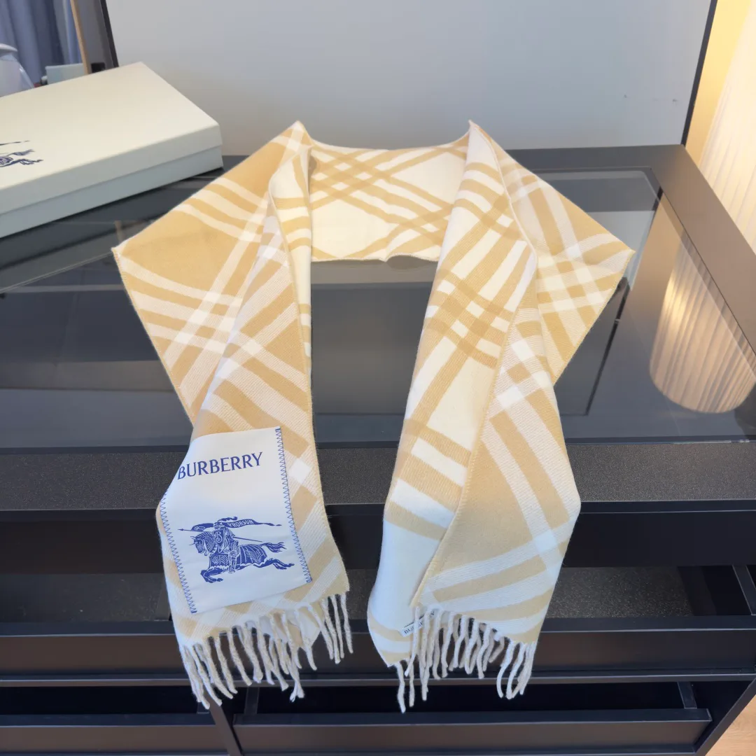 Шарфы Burberry 1303441