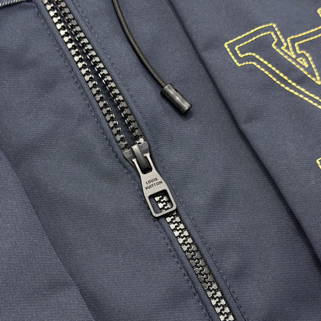 Куртки И Пуховики Мужские Louis Vuitton 11342132