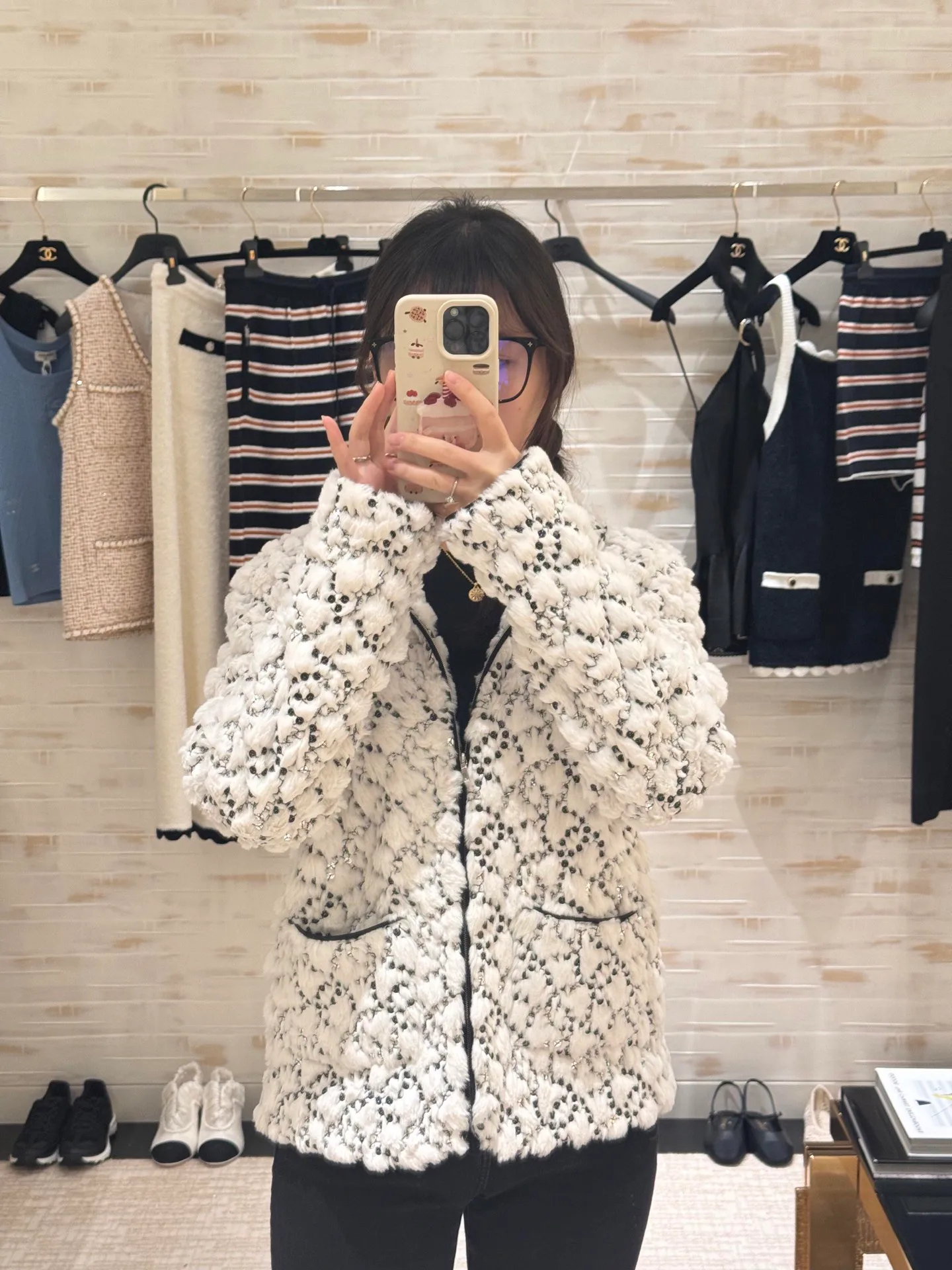 Куртки И Пуховики Женские Chanel 5890060