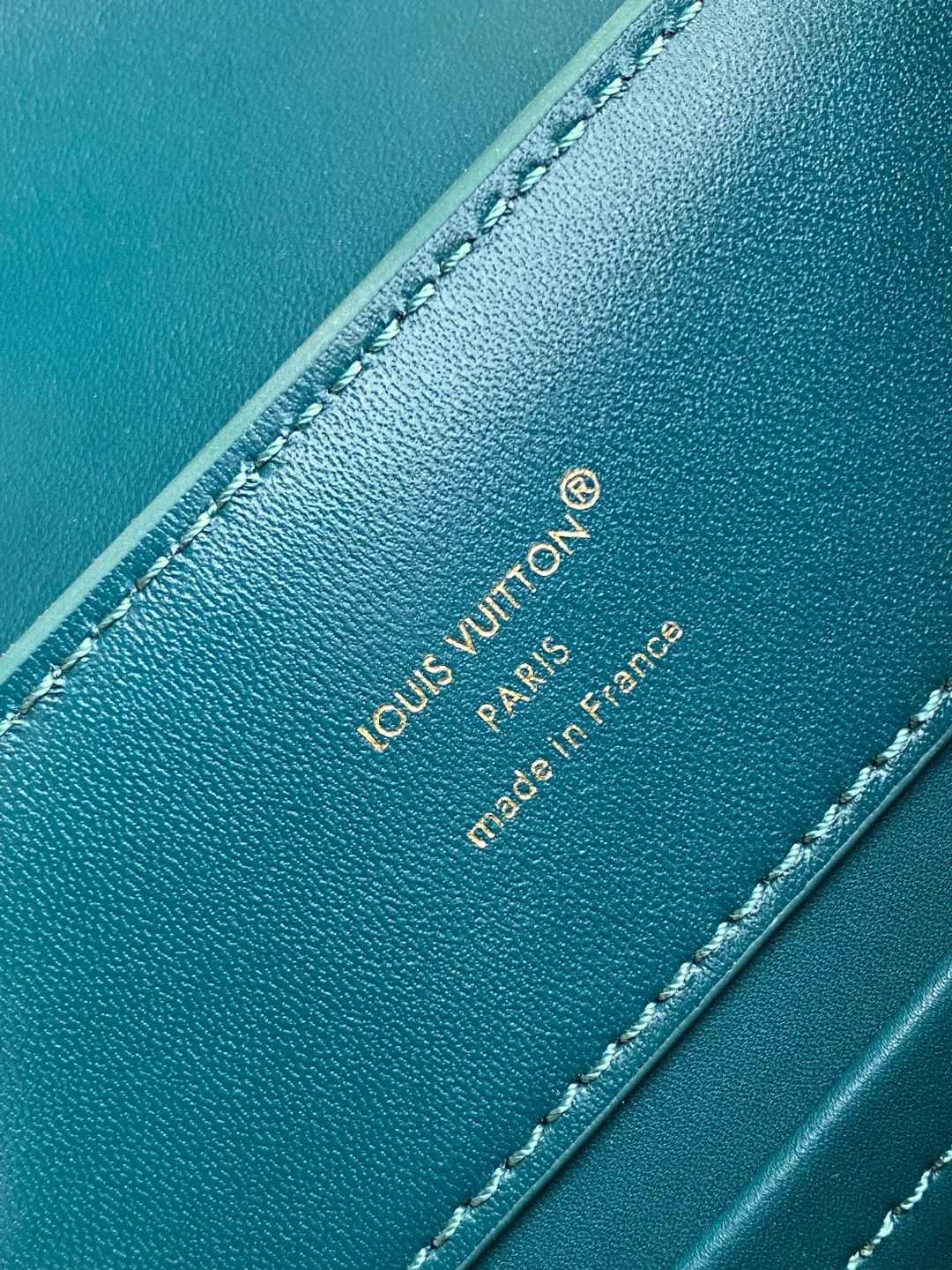 Классические Сумки Женские Louis Vuitton 18019348