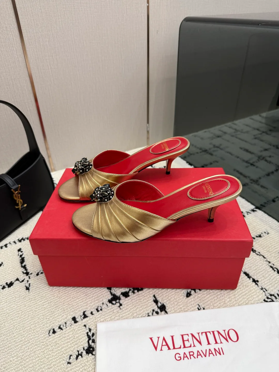 Босоножки Женские Valentino 18049039