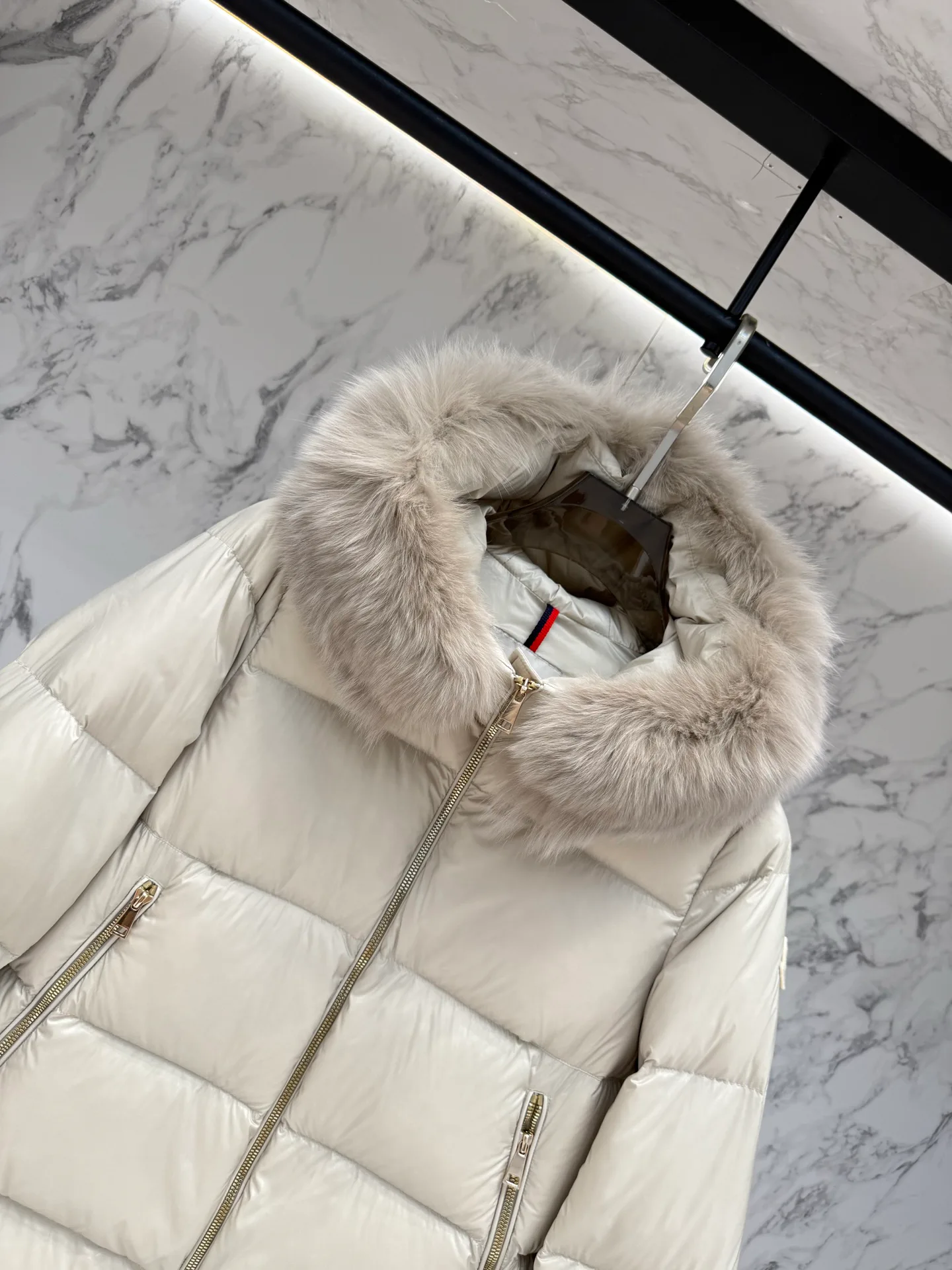 Куртки И Пуховики Женские Moncler 19426819