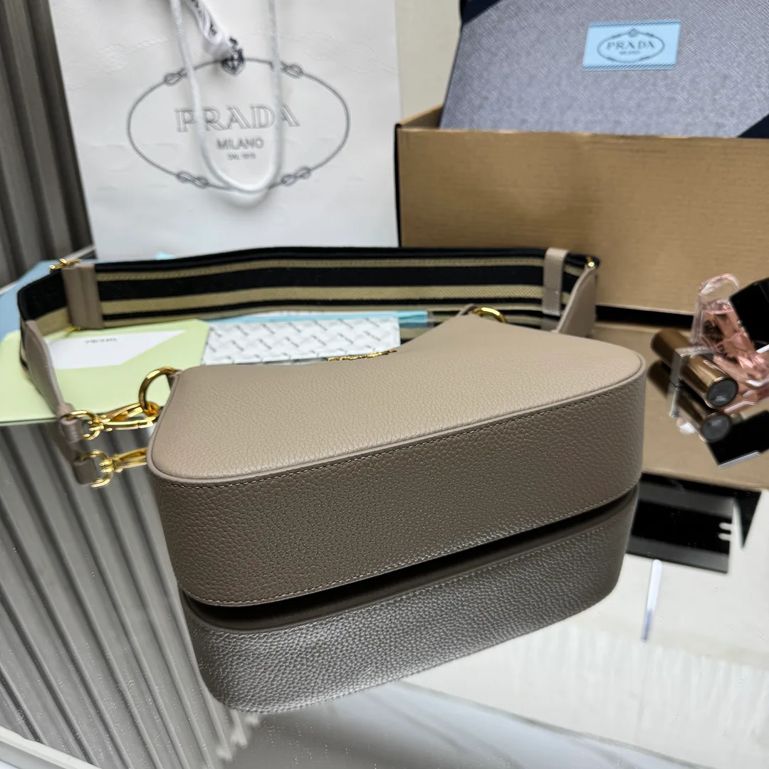 Сумки На Ремне Женские Prada 340387