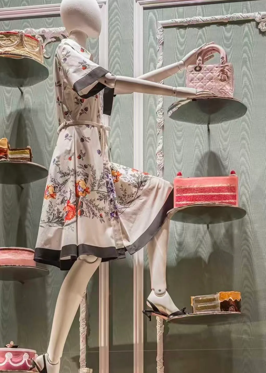 Платья Женские Christian Dior 17383562