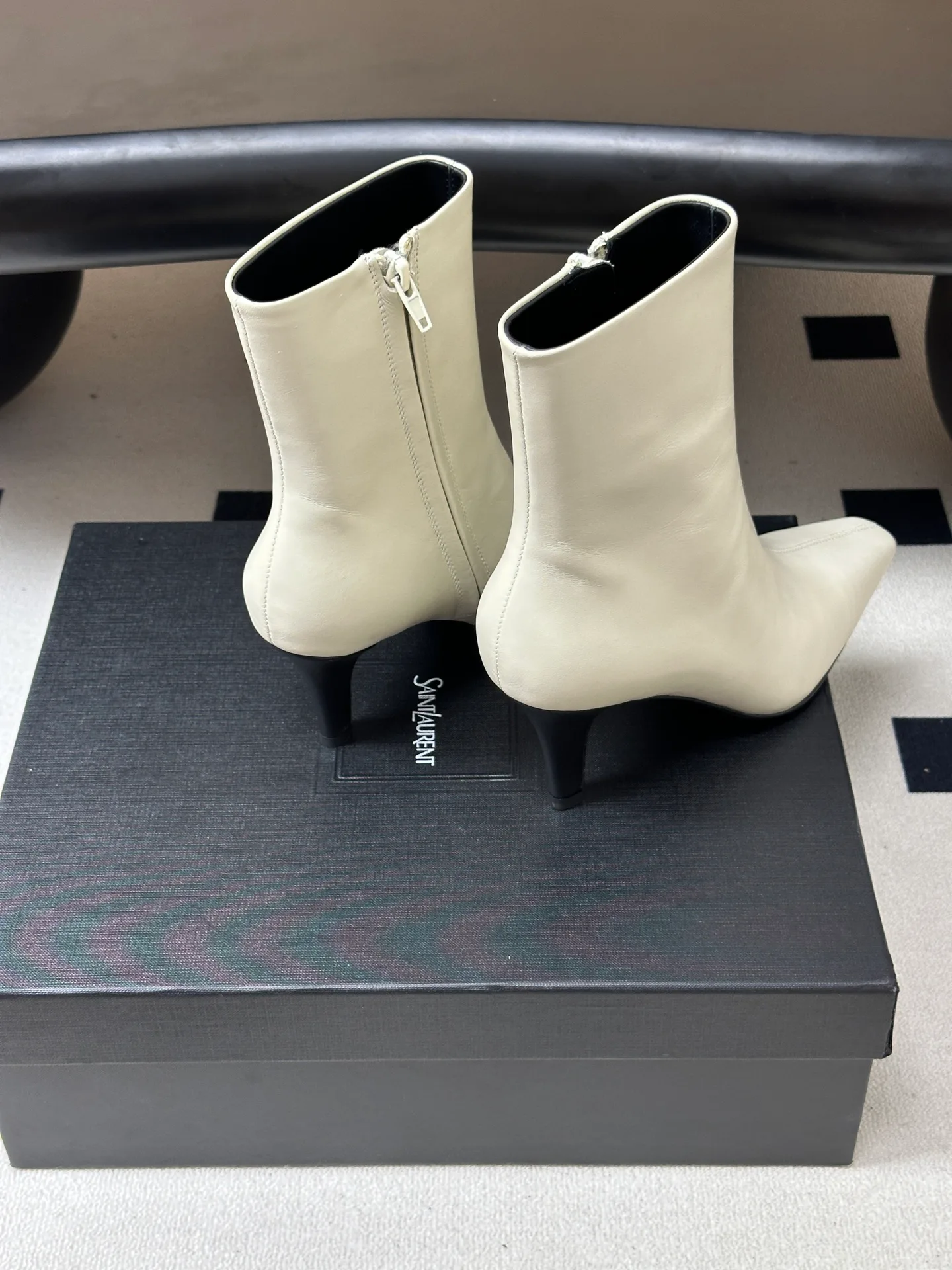 Ботильоны Женские Saint Laurent 18492621
