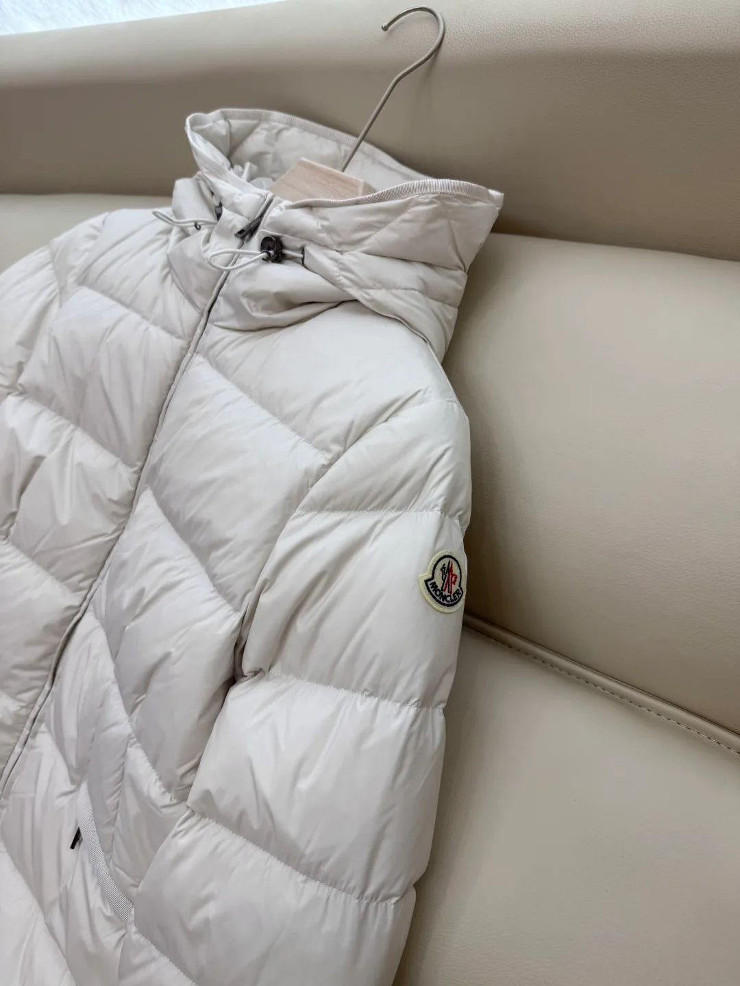 Куртки И Пуховики Женские Moncler 18629925