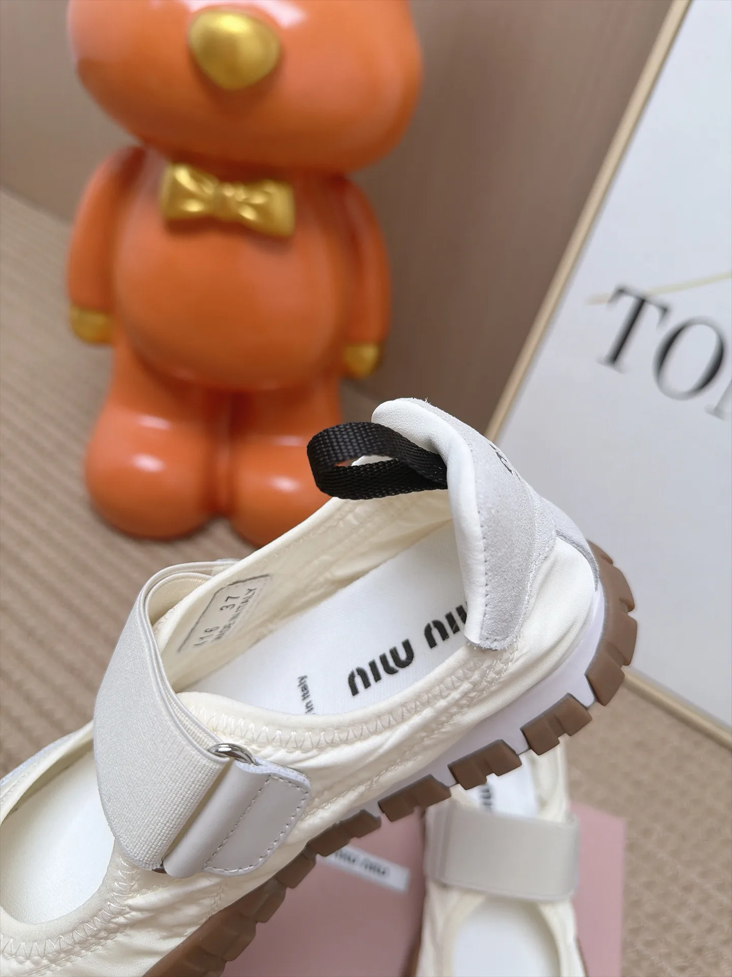 Кроссовки Женские Miu Miu 18063017