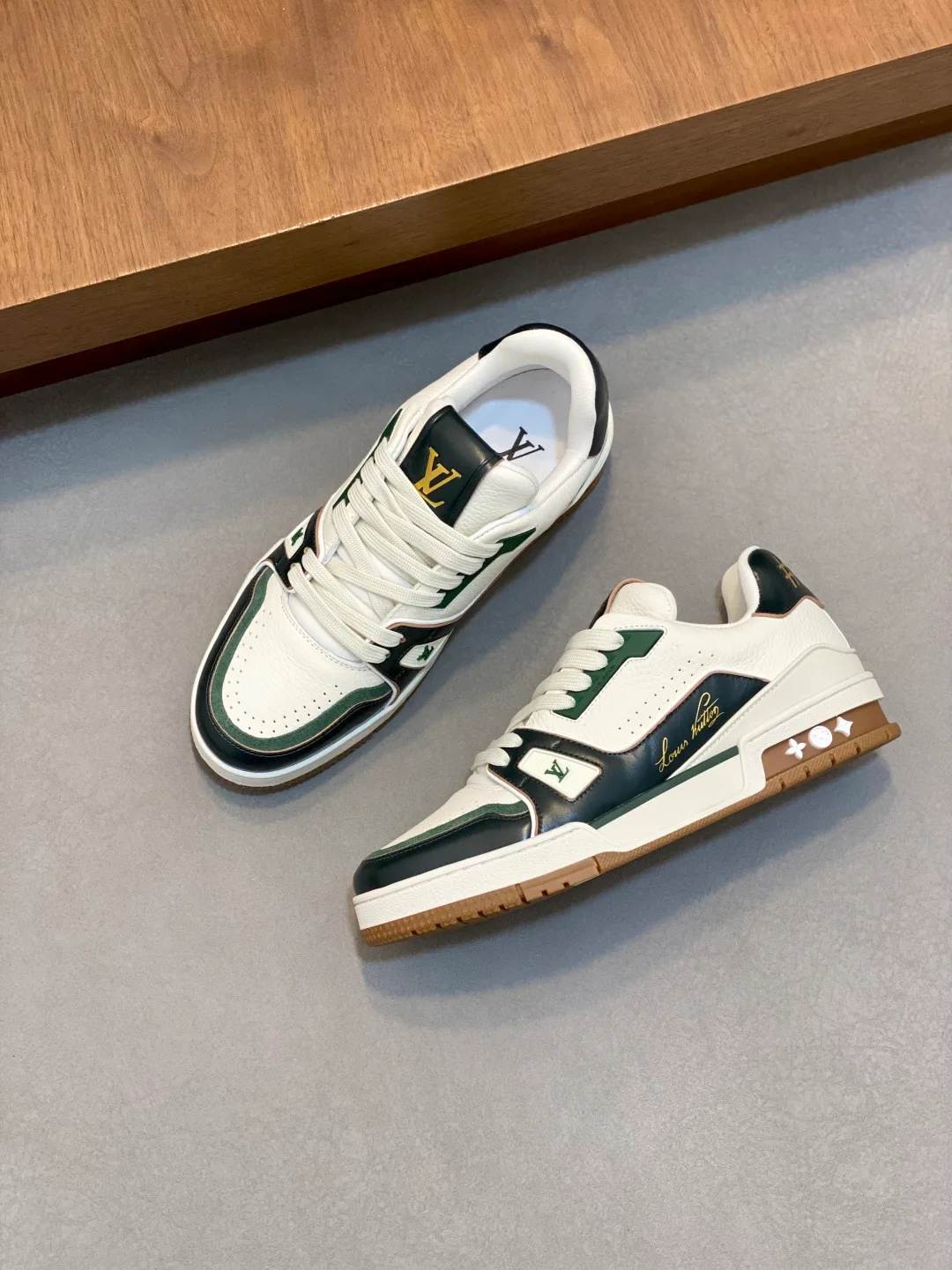 Кроссовки Мужские Louis Vuitton 11763482