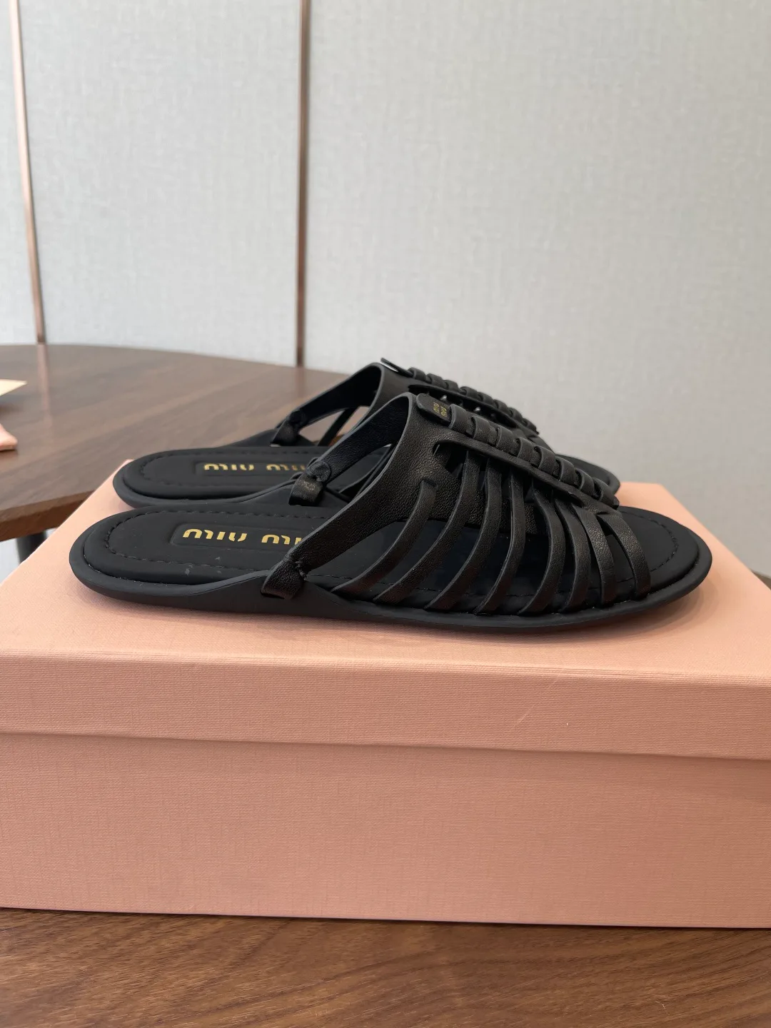 Шлепанцы Женские Miu Miu 12240267