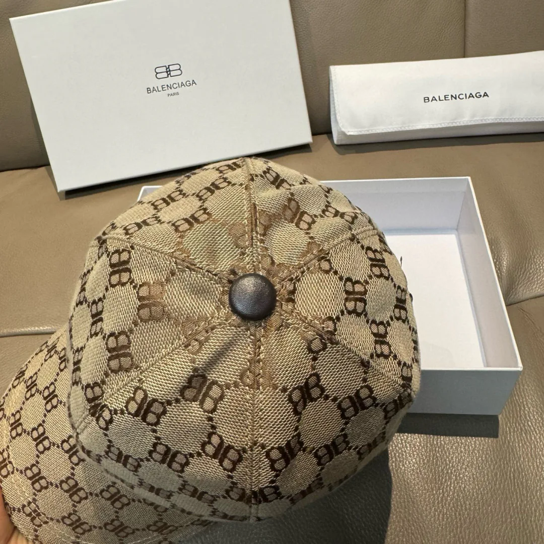 Головные Уборы Balenciaga 17052