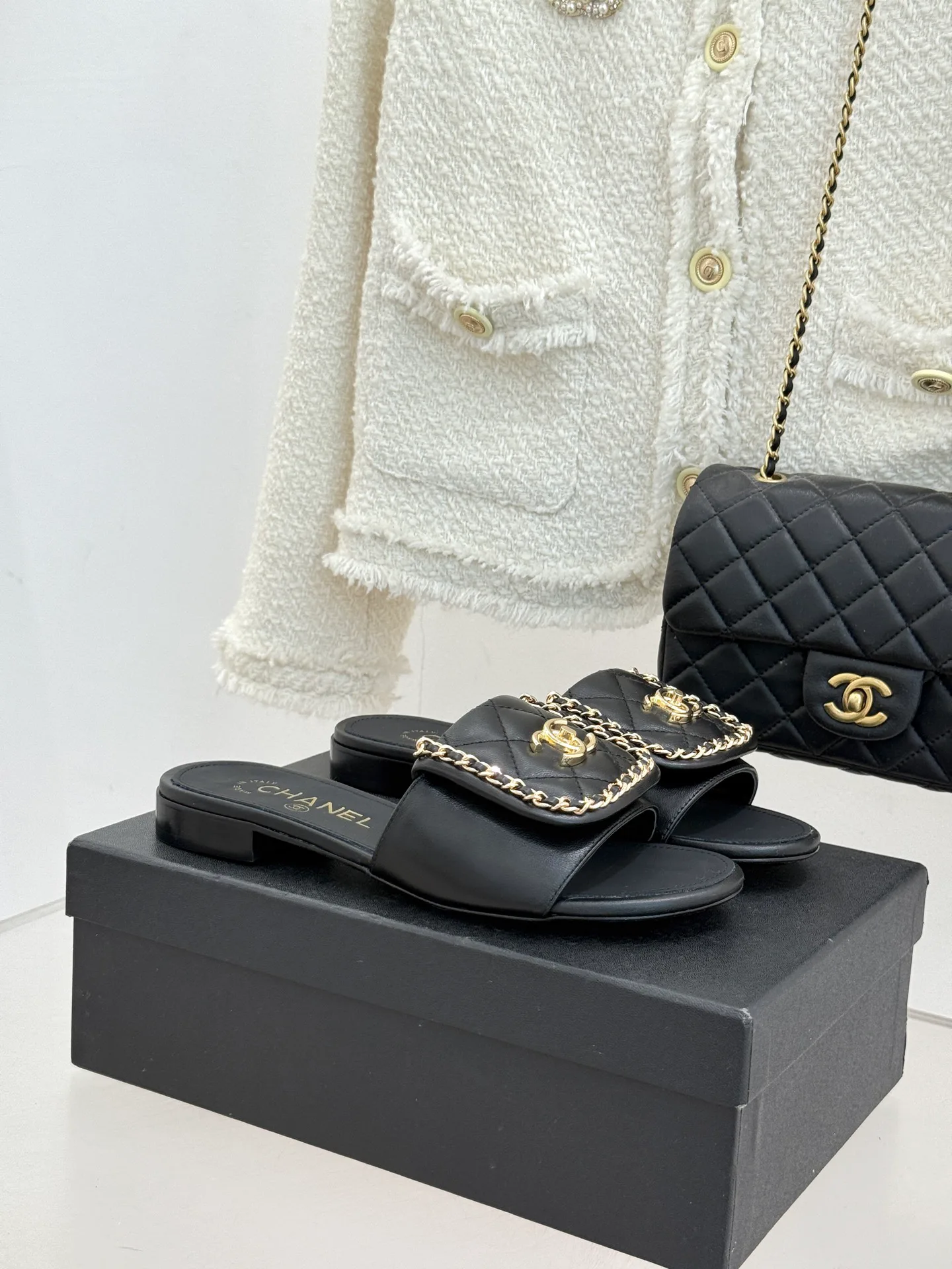 Шлепанцы Женские Chanel 1410477