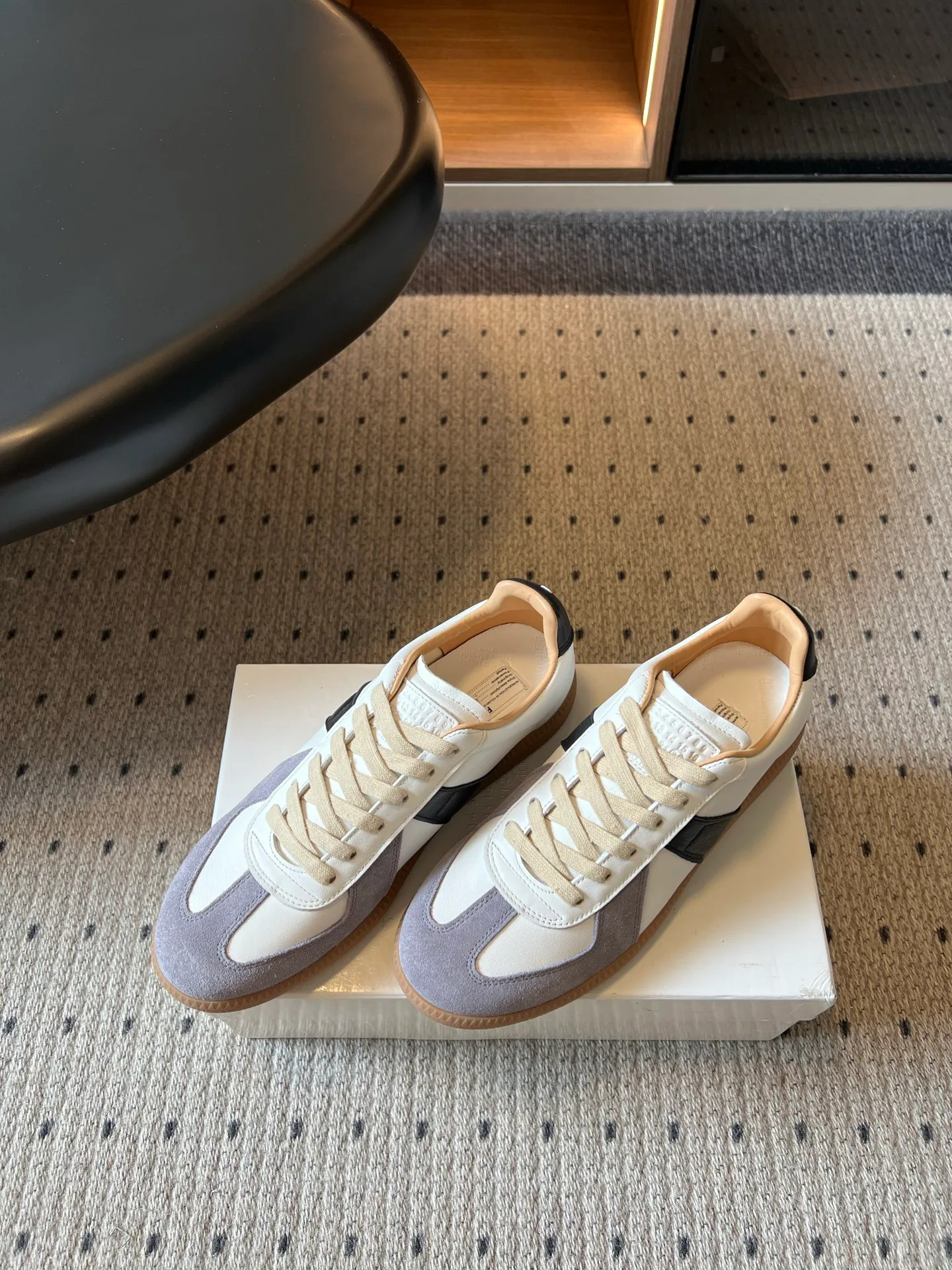 Кроссовки Женские Maison Margiela 17568926