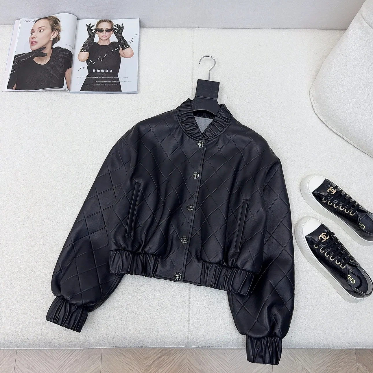 Куртки И Пуховики Женские Chanel 34420