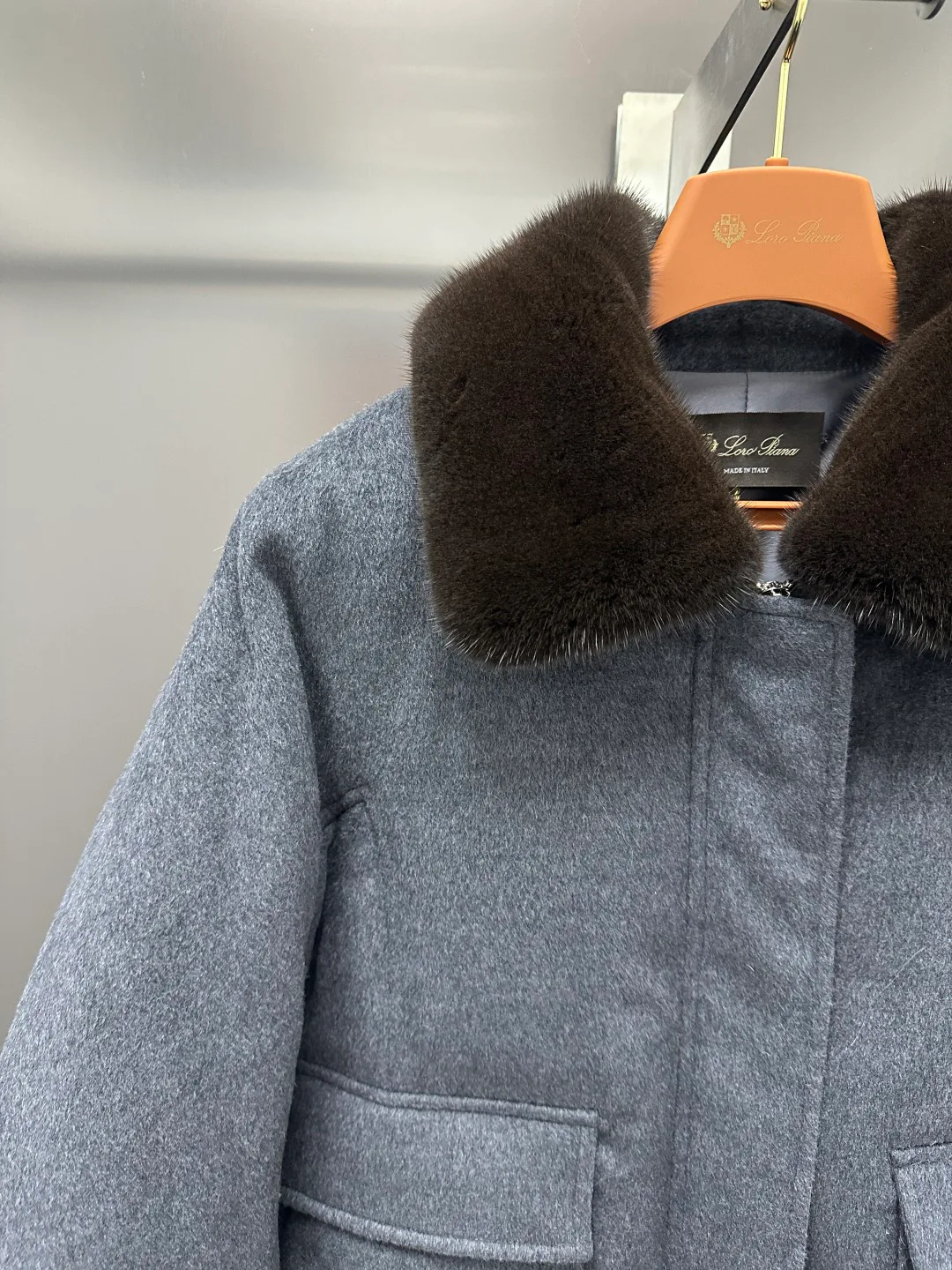 Куртки И Пуховики Женские Loro Piana 18702458
