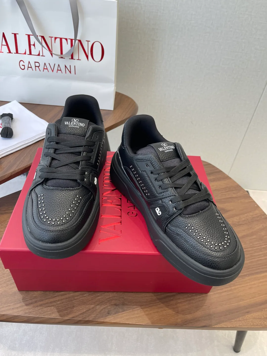 Кроссовки Женские Valentino 11446620