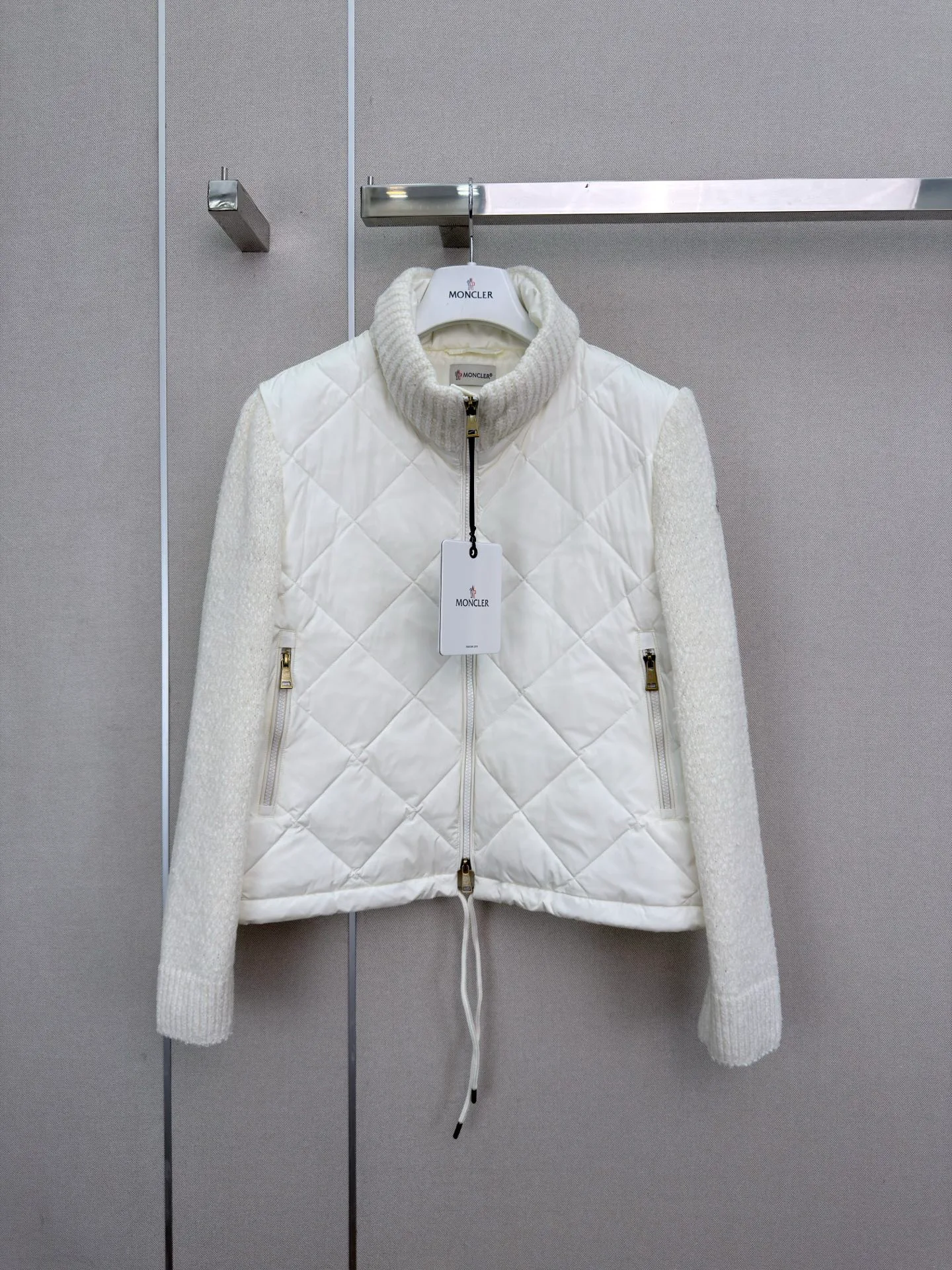 Куртки И Пуховики Женские Moncler 18203546
