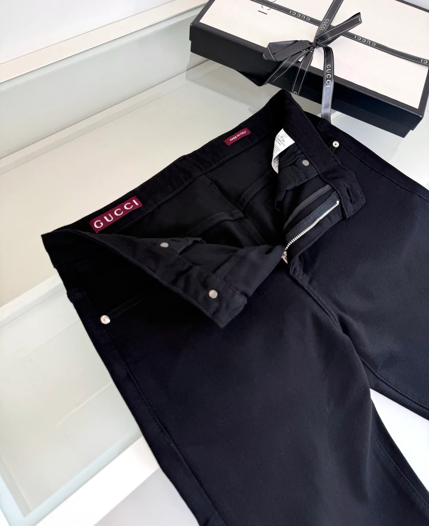 Джинсы Мужские Gucci 18566983