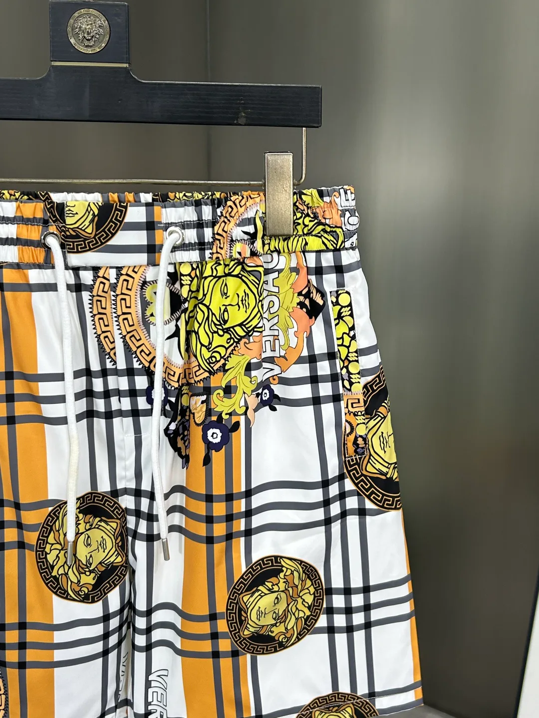 Шорты Мужские Versace 16923330