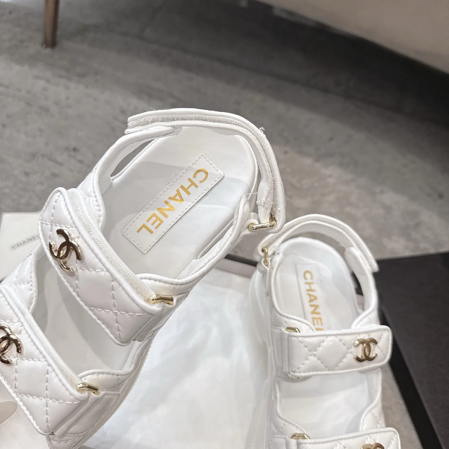 Босоножки Женские Chanel 17572324