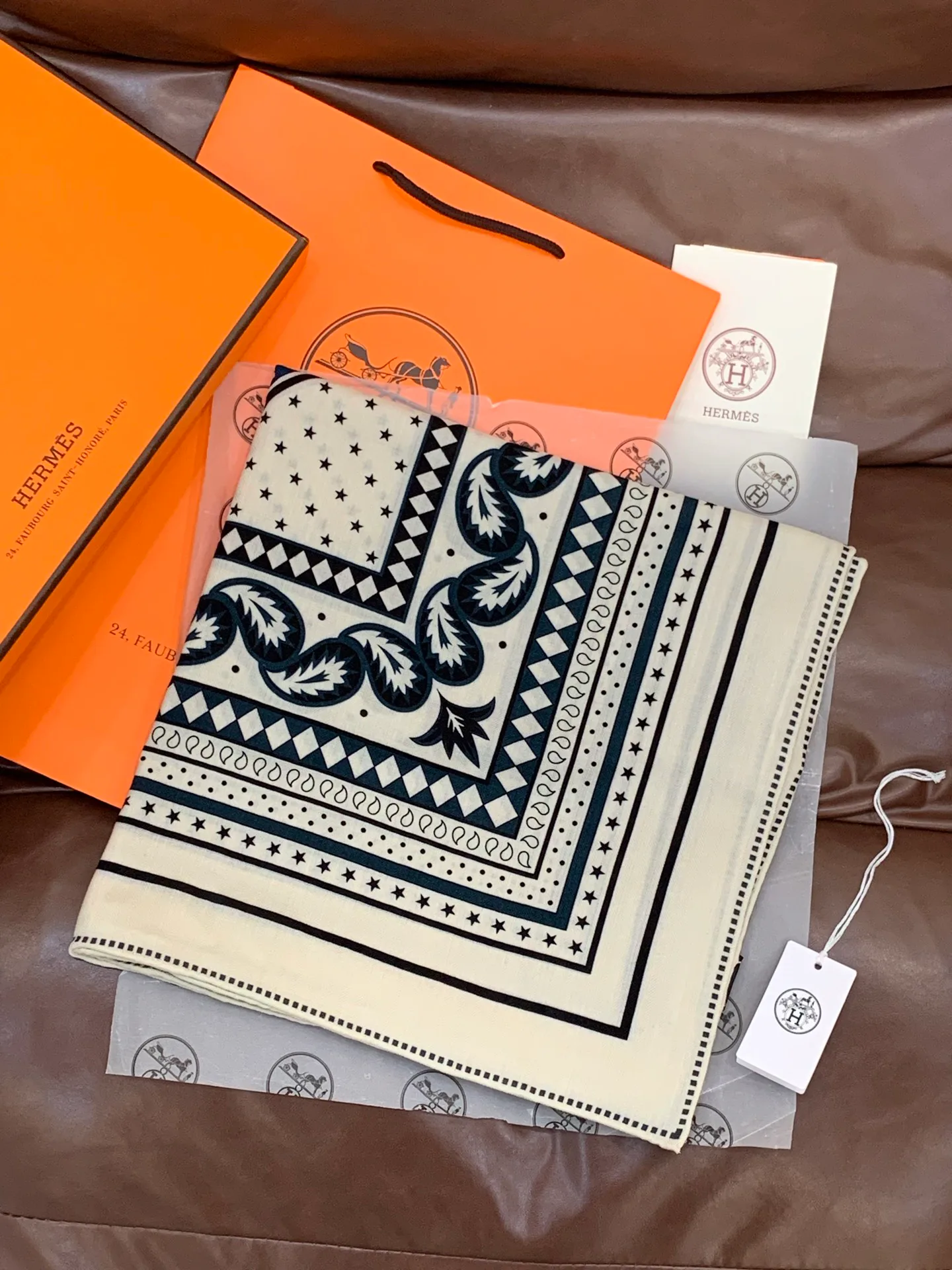 Платки Hermes 318438