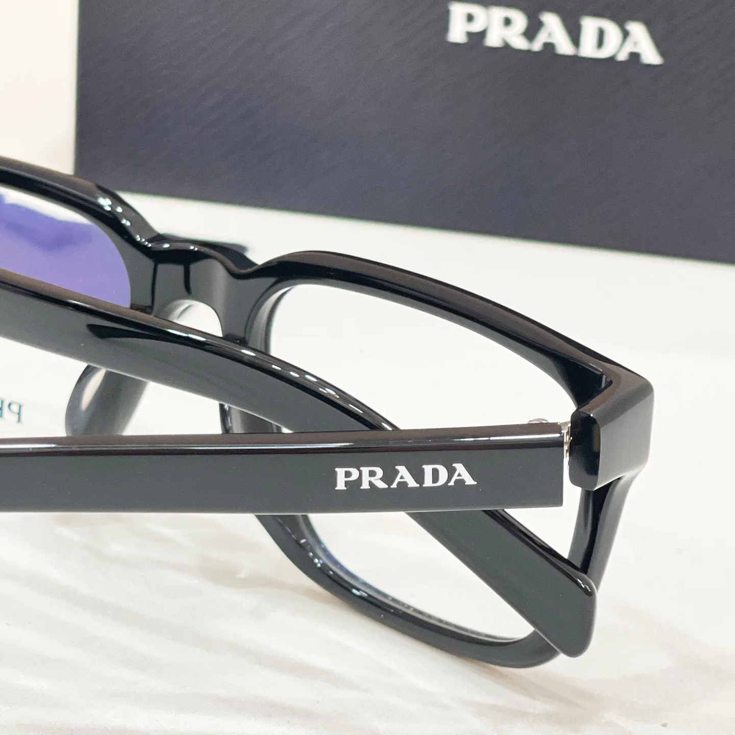 Очки Prada 13576987