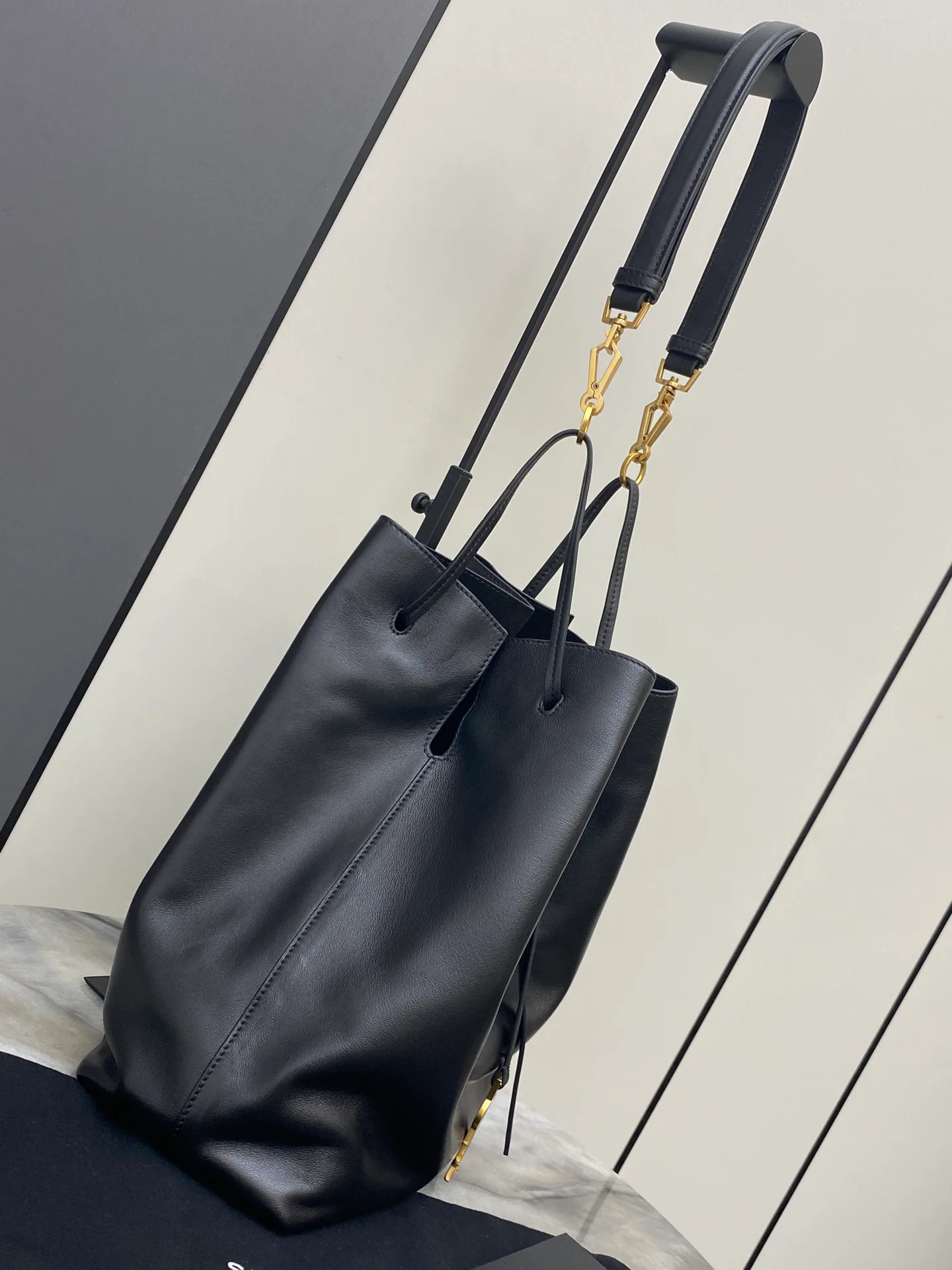 Классические Сумки Женские Saint Laurent 11488688