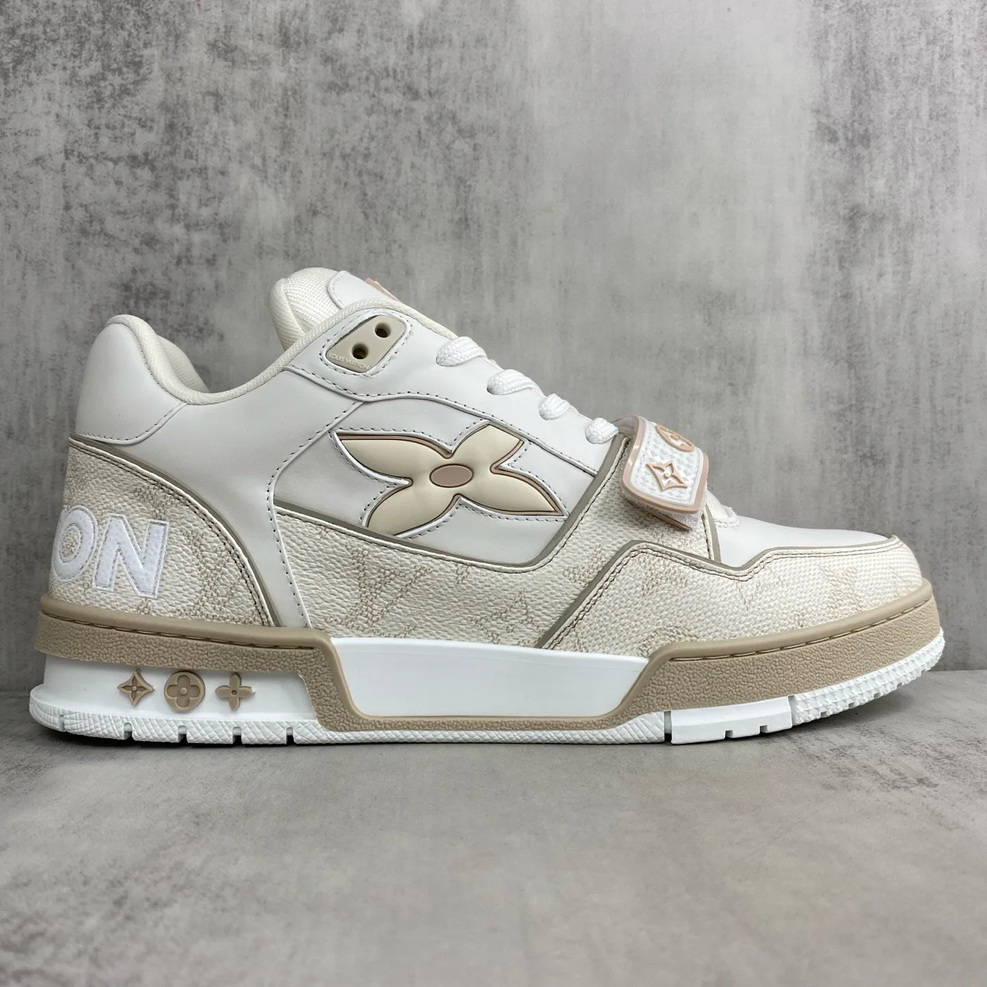 Кроссовки Женские Louis Vuitton 2652608