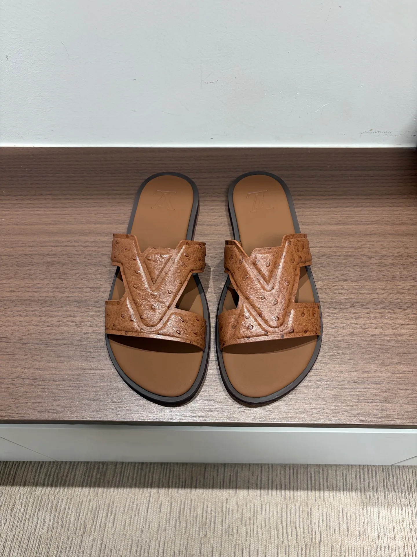 Шлепанцы Мужские Louis Vuitton 12826630