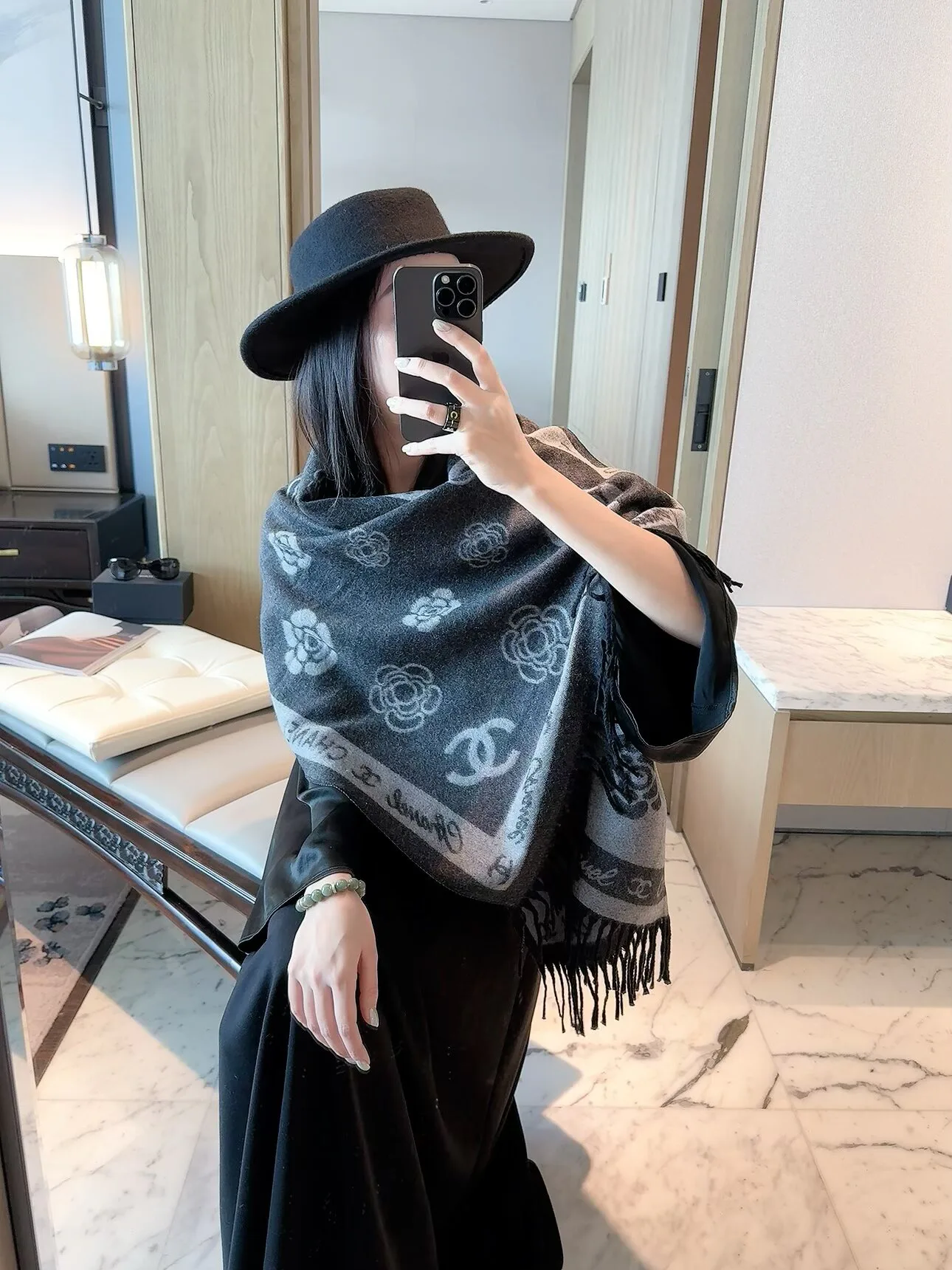 Шарфы Chanel 18598277