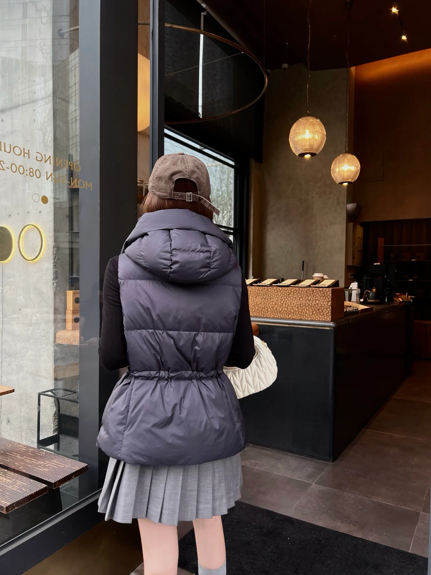 Куртки И Пуховики Женские Canada Goose 18108483