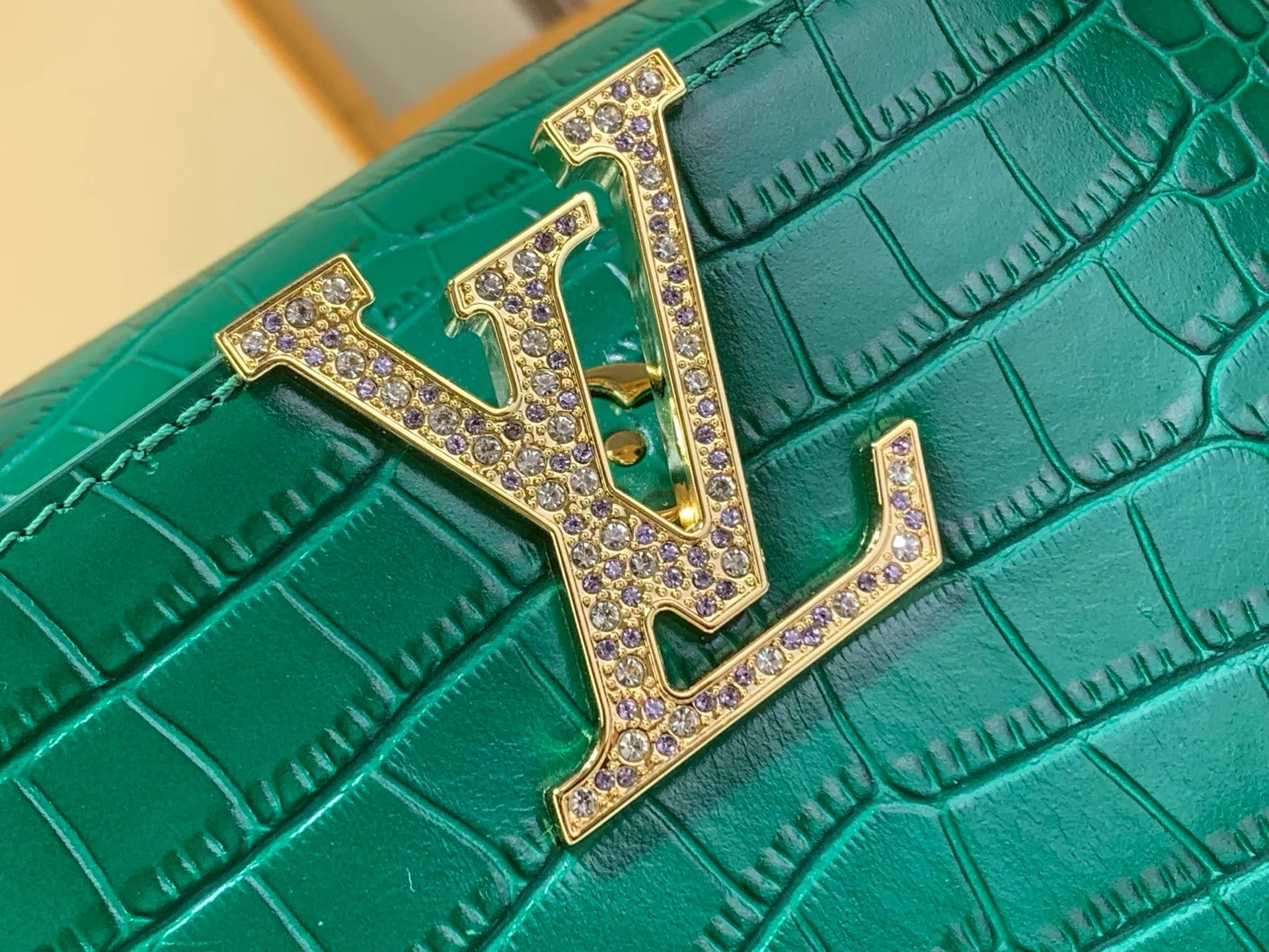 Классические Сумки Женские Louis Vuitton 17499368