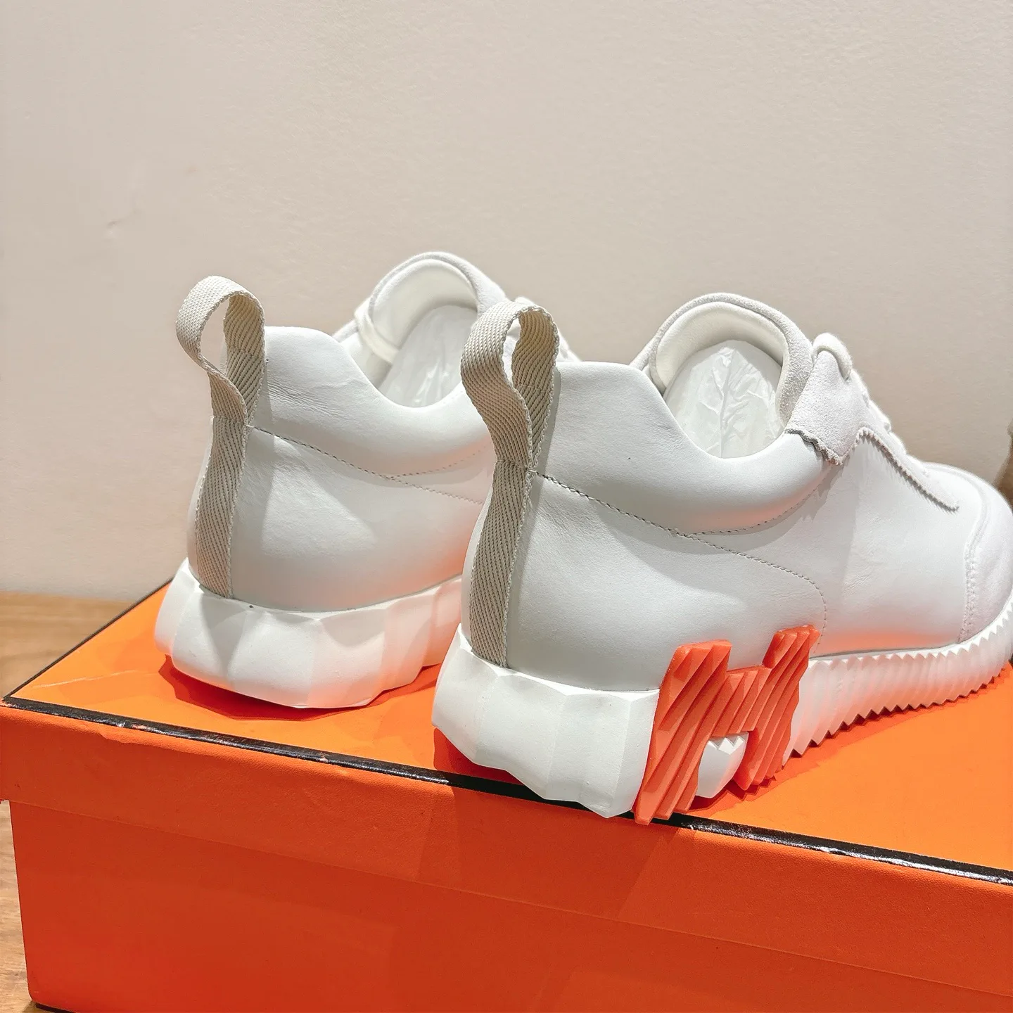 Кроссовки Женские Hermes 9915039