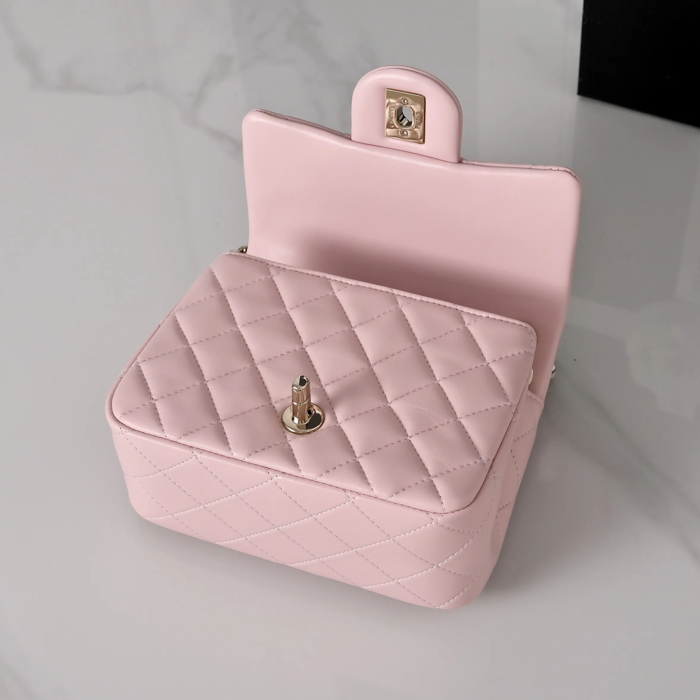 Классические Сумки Женские Chanel 18207683