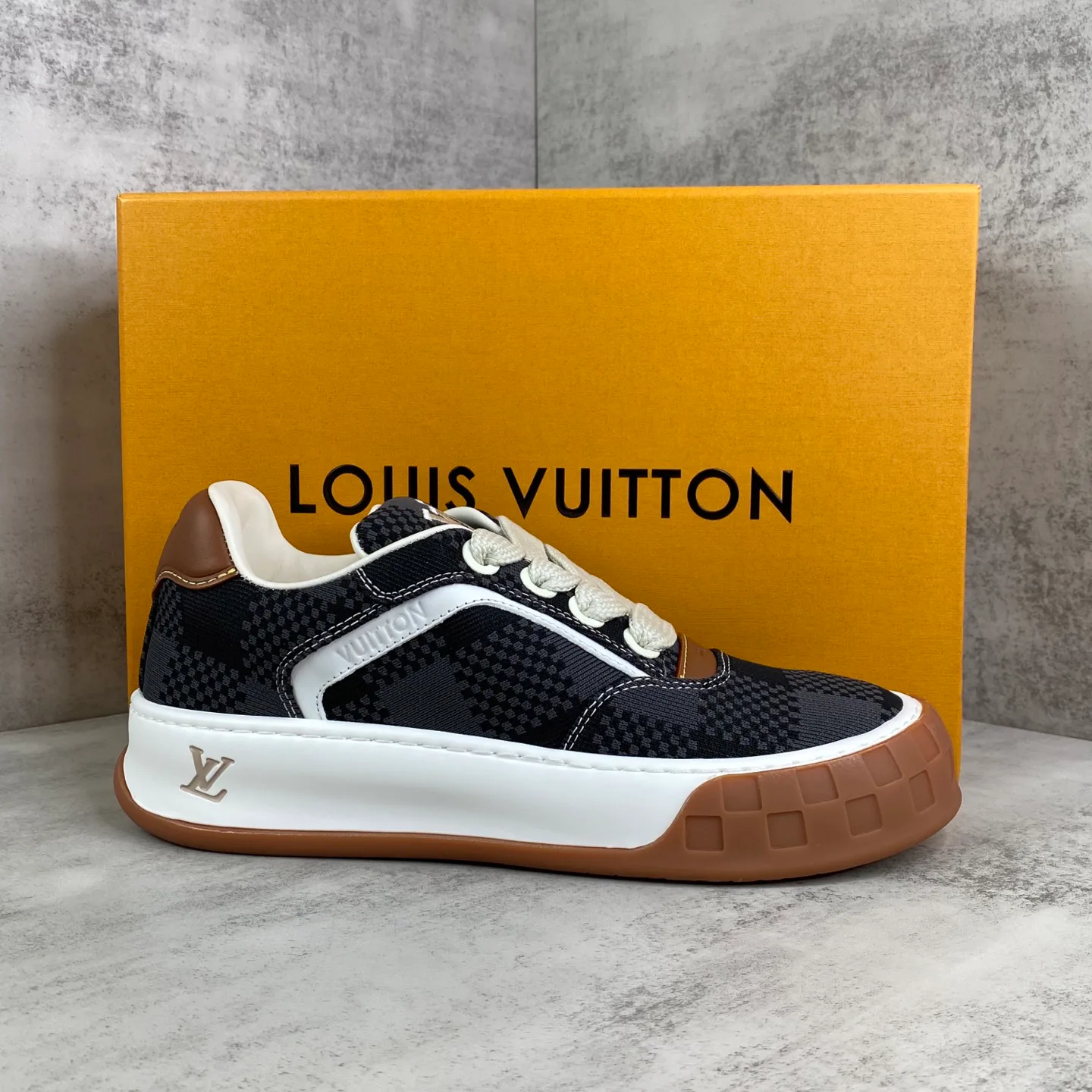 Кроссовки Женские Louis Vuitton 11517932