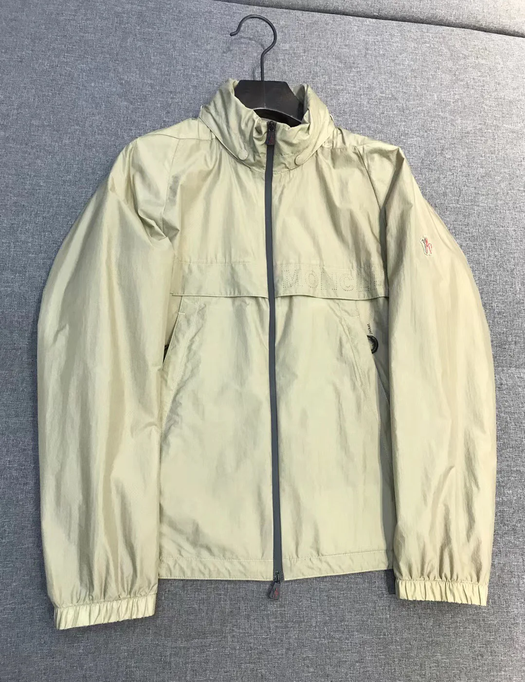 Куртки И Пуховики Мужские Moncler 11651512