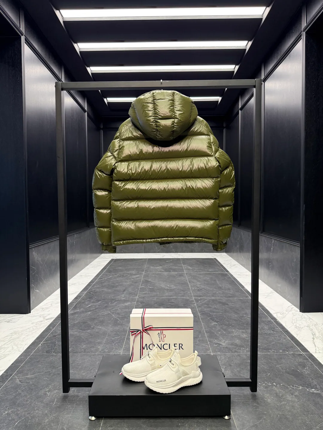 Куртки И Пуховики Мужские Moncler 988822