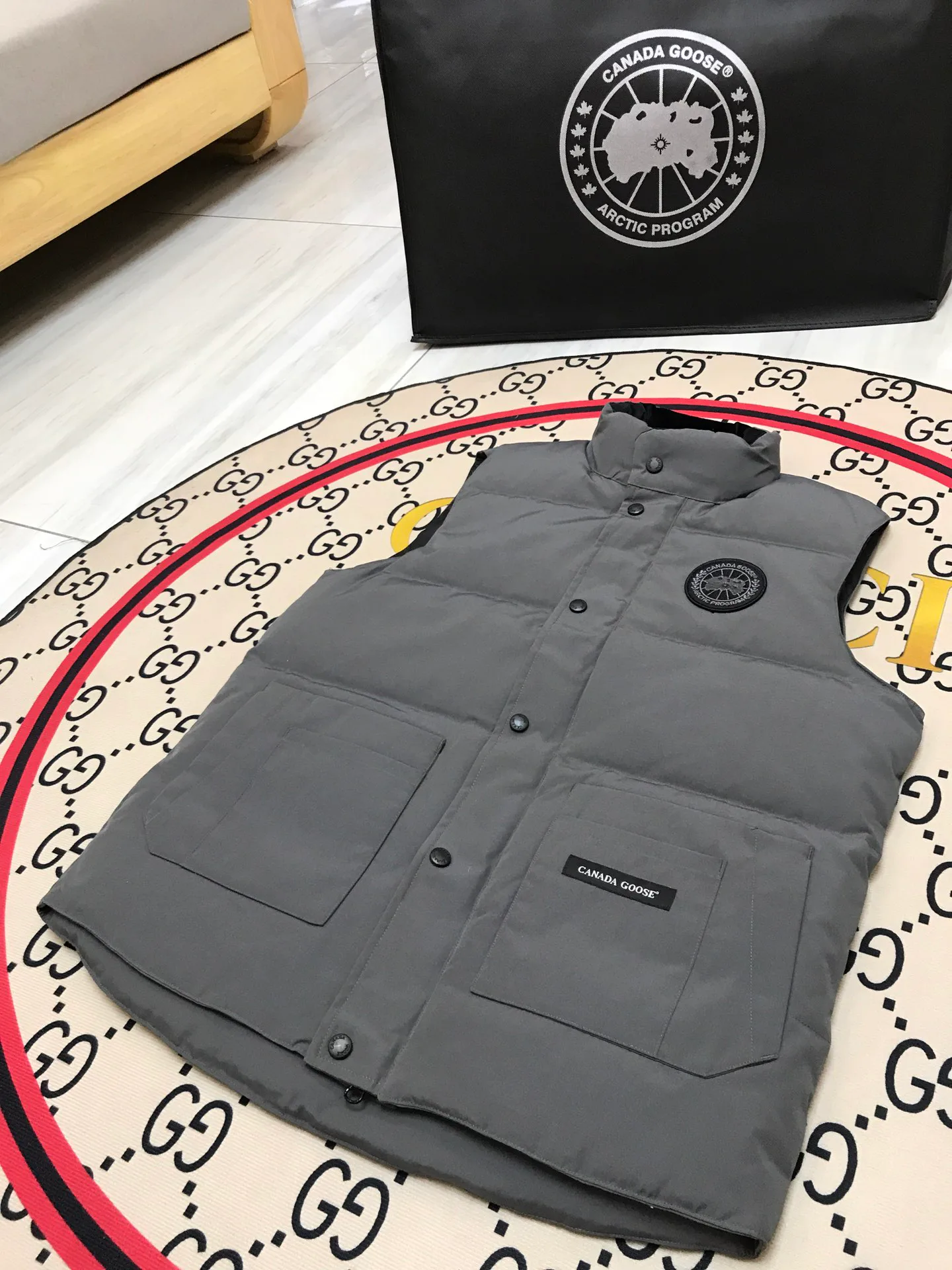 Жилеты Женские Canada Goose 1294364