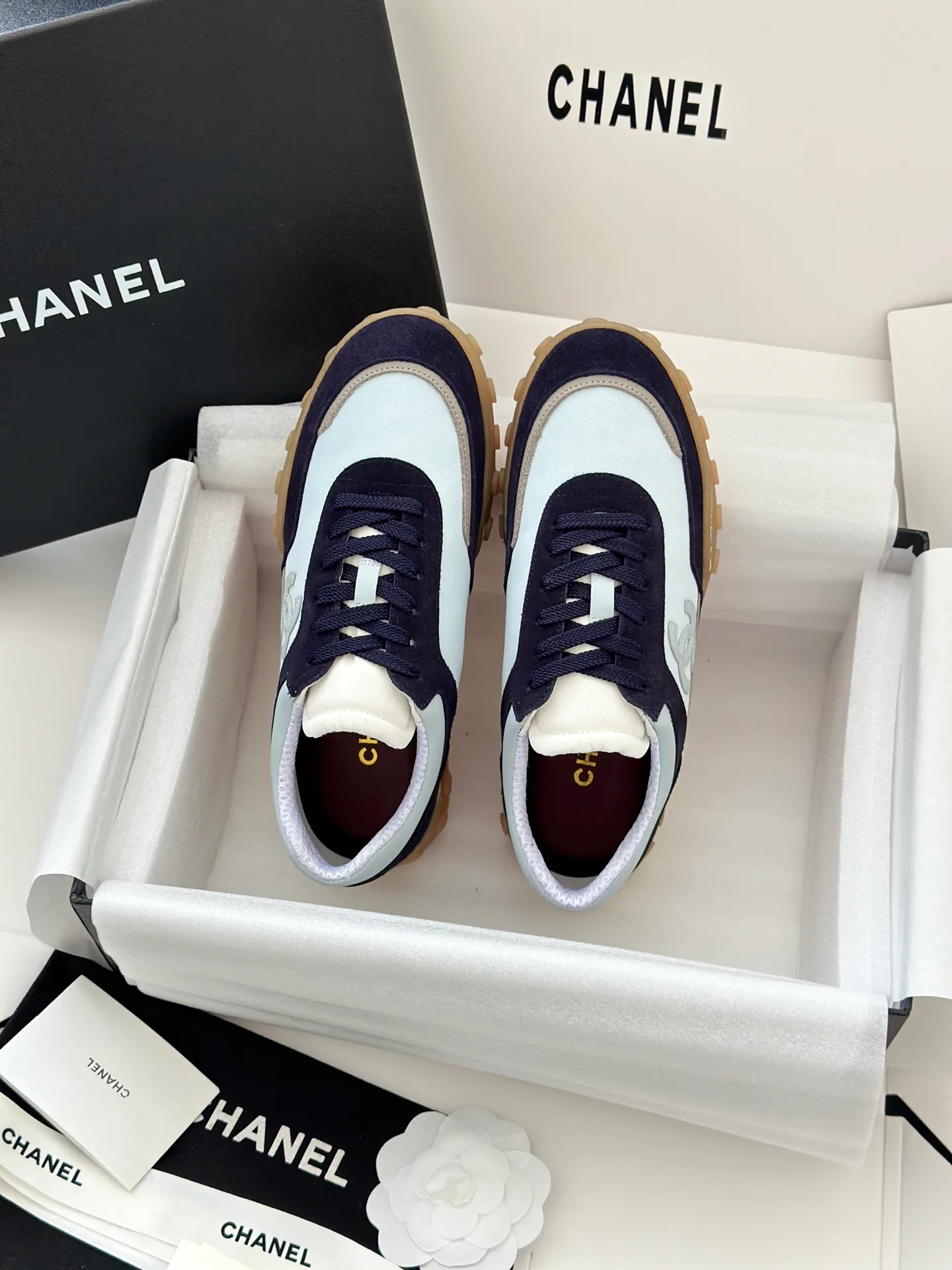 Кроссовки Женские Chanel 18765005